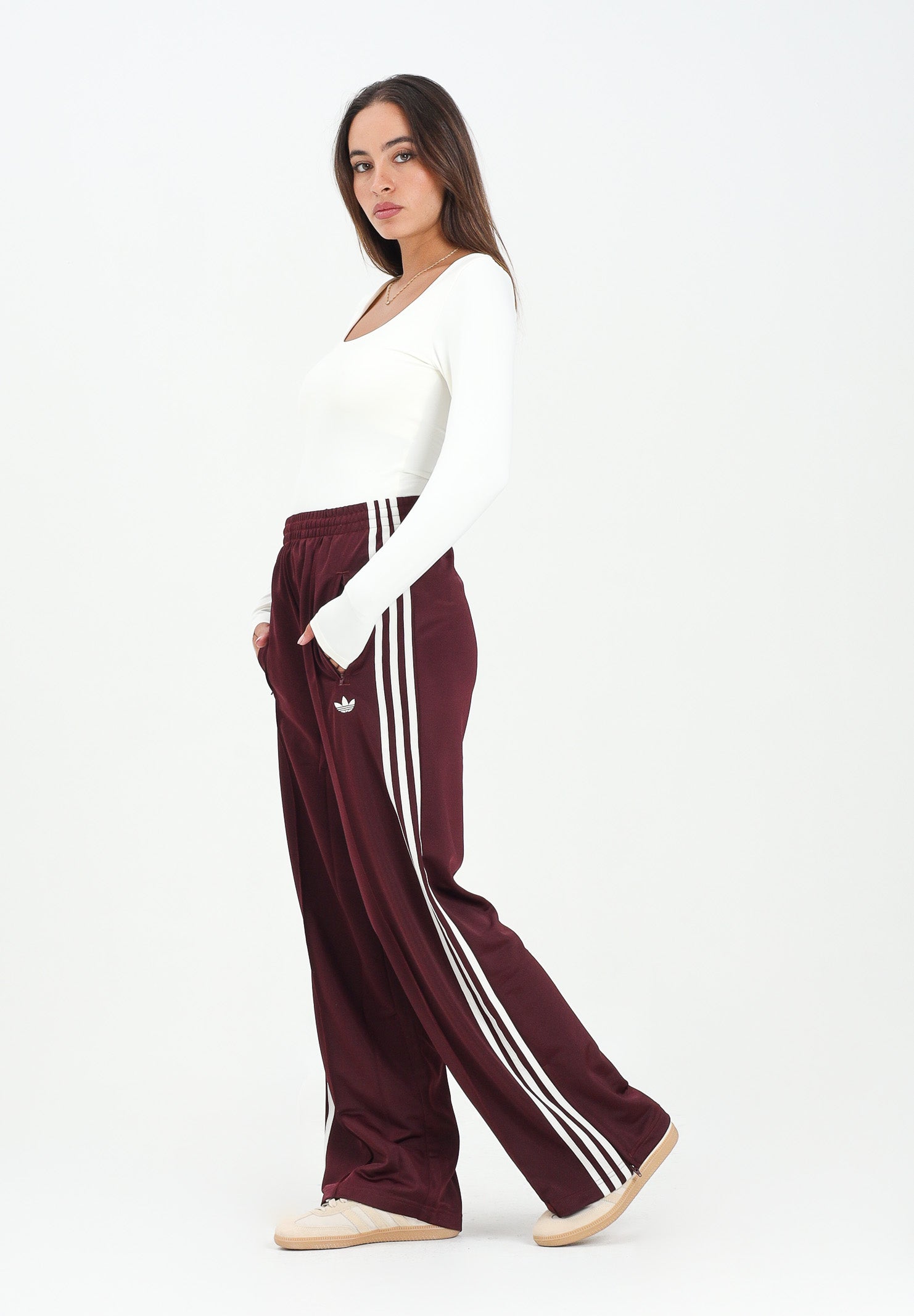 ADIDAS ORIGINALS Pantalone sportivo adicolor Classic Firebird Loose bordeaux da donna KA7743 . ADIDAS ORIGINALS 