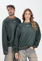 GCDS Felpa girocollo verde per uomo e donna con effetto washed B2CM1511JE8 82 GCDS 
