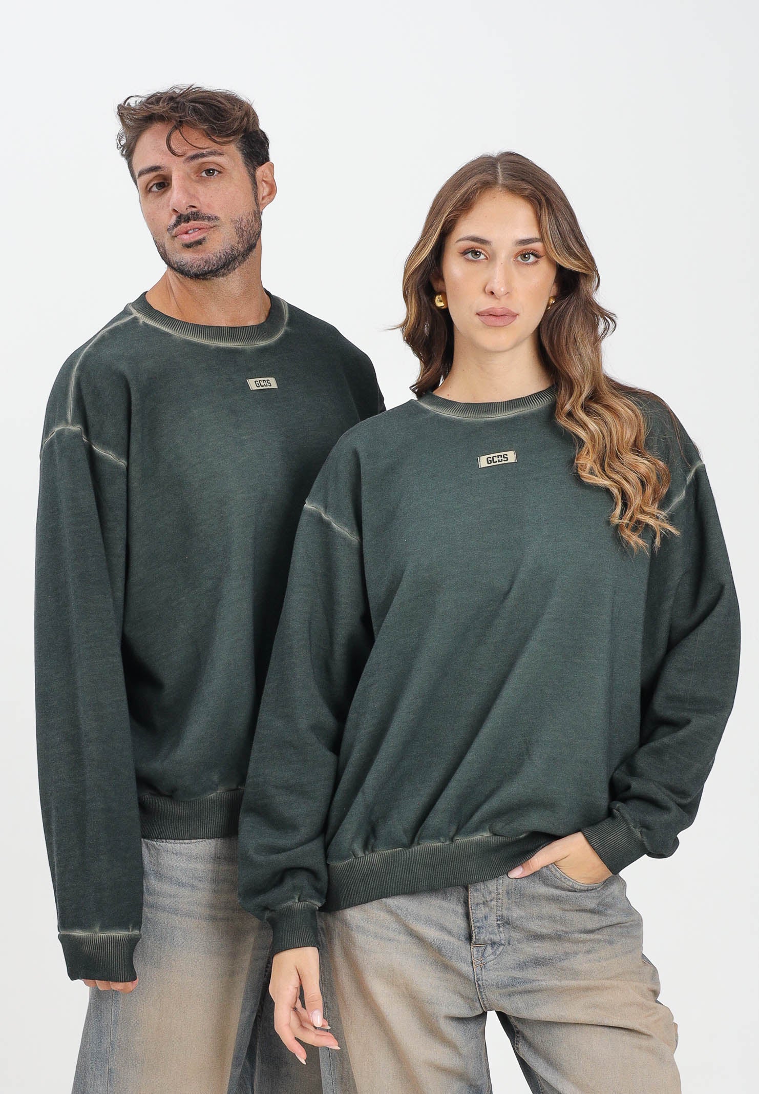 GCDS Felpa girocollo verde per uomo e donna con effetto washed B2CM1511JE8 82 GCDS 