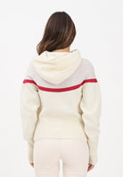 GCDS Maglia con cappuccio panna da donna caratterizzata da maxi logo GCDS B2CW1918KI9 15 GCDS 