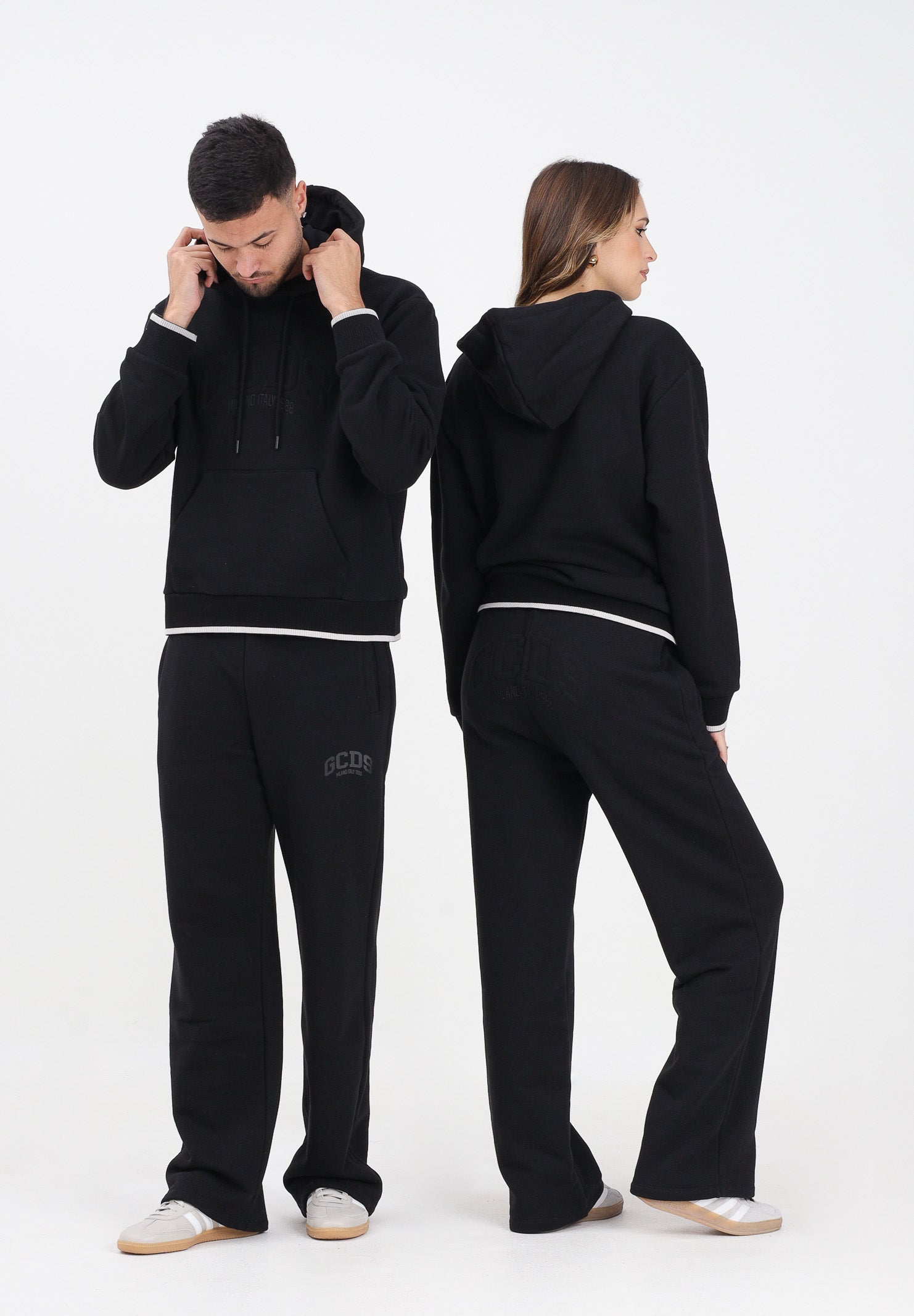GCDS Pantalone sportivo nero per uomo e donna con stampa logo B2EW3001JD1 99 GCDS 