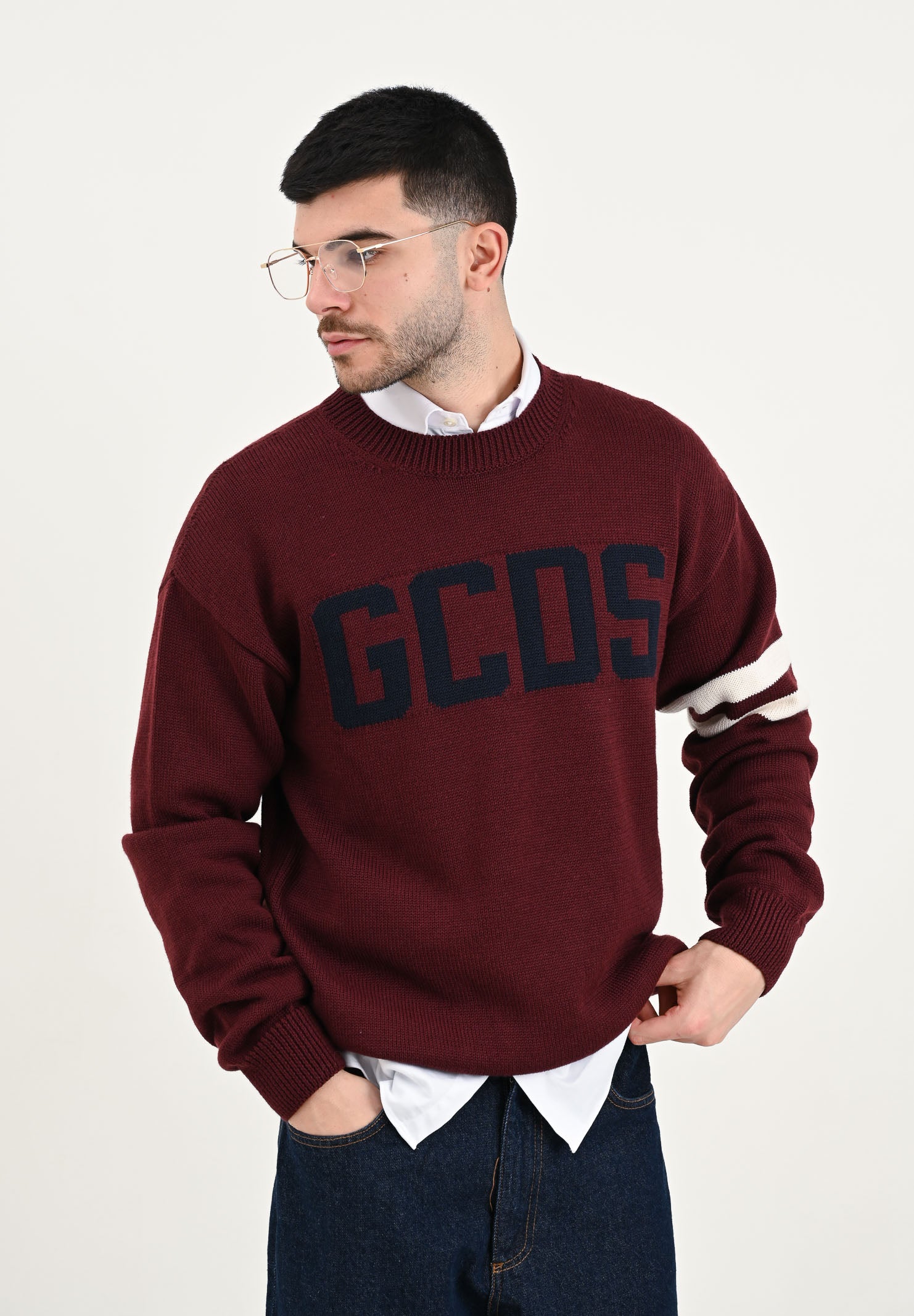 GCDS Maglione girocollo bordeaux per uomo e donna con logo e bande a contrasto B2XM1506I5 49 GCDS 