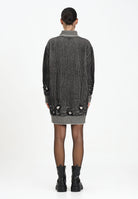 MAISON MARGIELA Abito corto nero per donna e bambina con sottili righe e patch logo M60847MM06K M6C39 MAISON MARGIELA 