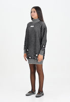 MAISON MARGIELA Abito corto nero per donna e bambina con sottili righe e patch logo M60847MM06K M6C39 MAISON MARGIELA 