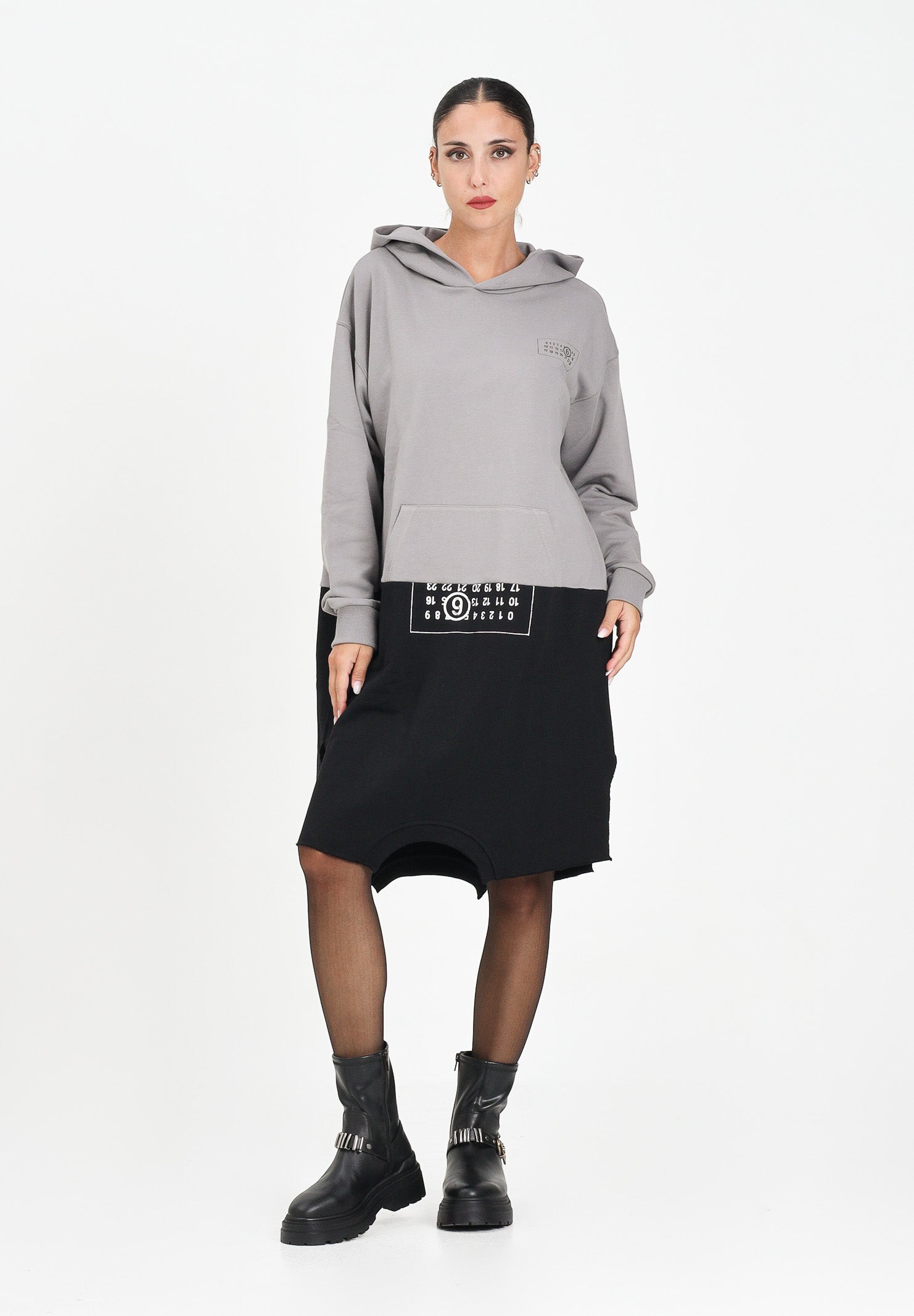 MAISON MARGIELA Abito maxi felpa grigia e nera per donna e ragazze dallo stile re-cut MM6 M60852MM04H M6C37 MAISON MARGIELA 