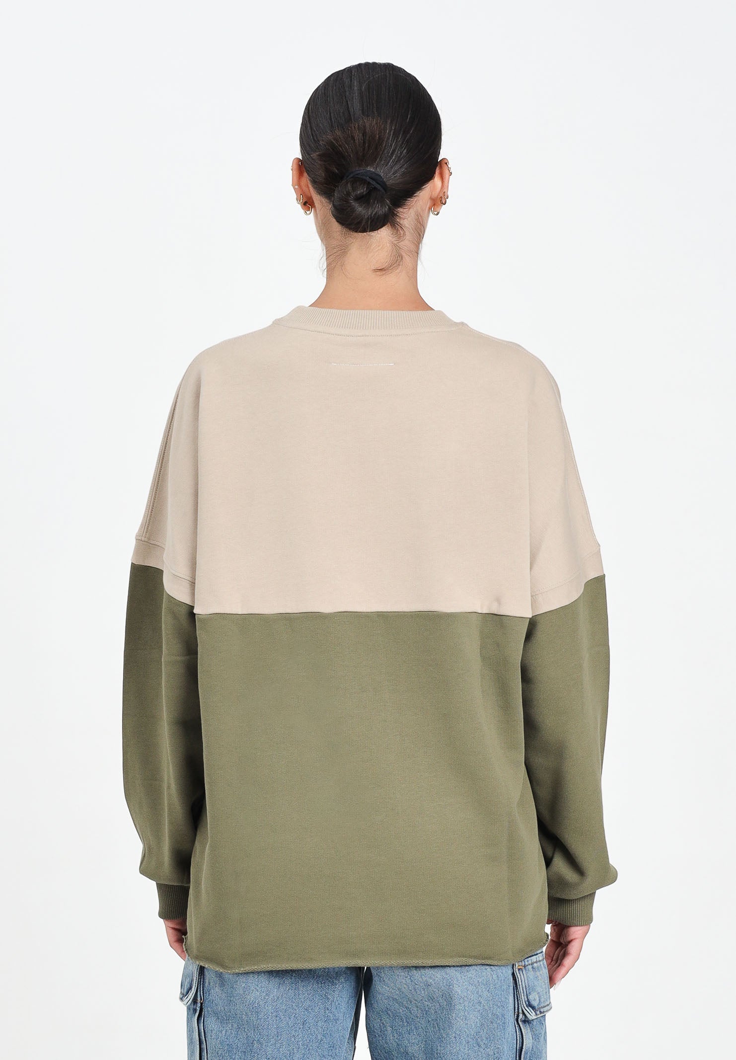MAISON MARGIELA Felpa girocollo beige e verde per donna, ragazzi e bambini caratterizzata da una costruzione re-cut M60870MM04H M6C38 MAISON MARGIELA 