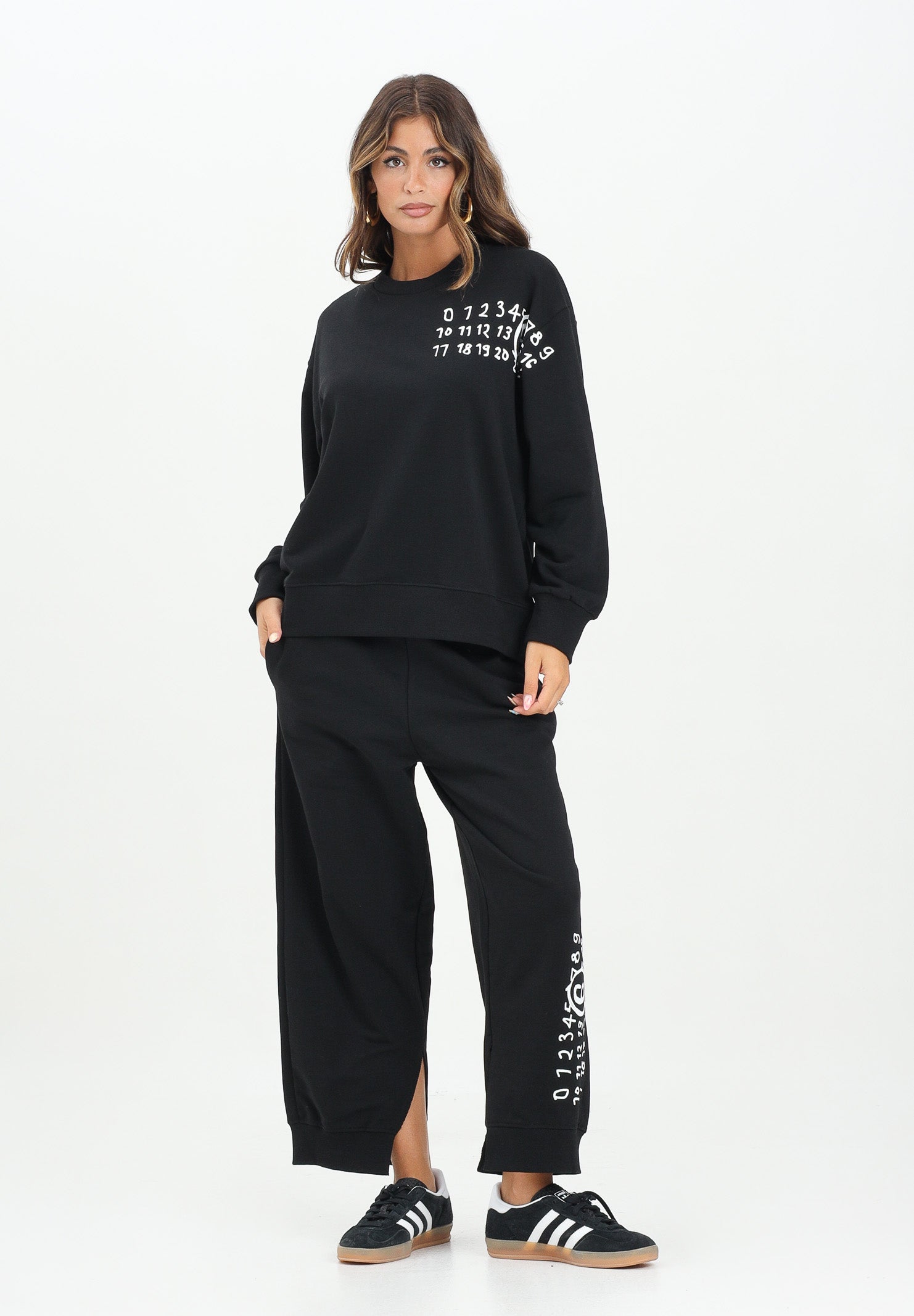MAISON MARGIELA Pantalone sportivo nero per donna, ragazzi e bambini con spacchetti interni alla caviglia M60895MM02X M6900 MAISON MARGIELA 