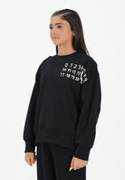 MAISON MARGIELA Felpa girocollo nera per donna, ragazzi e bambini con il logo Hand Written M60896MM02X M6900 MAISON MARGIELA 