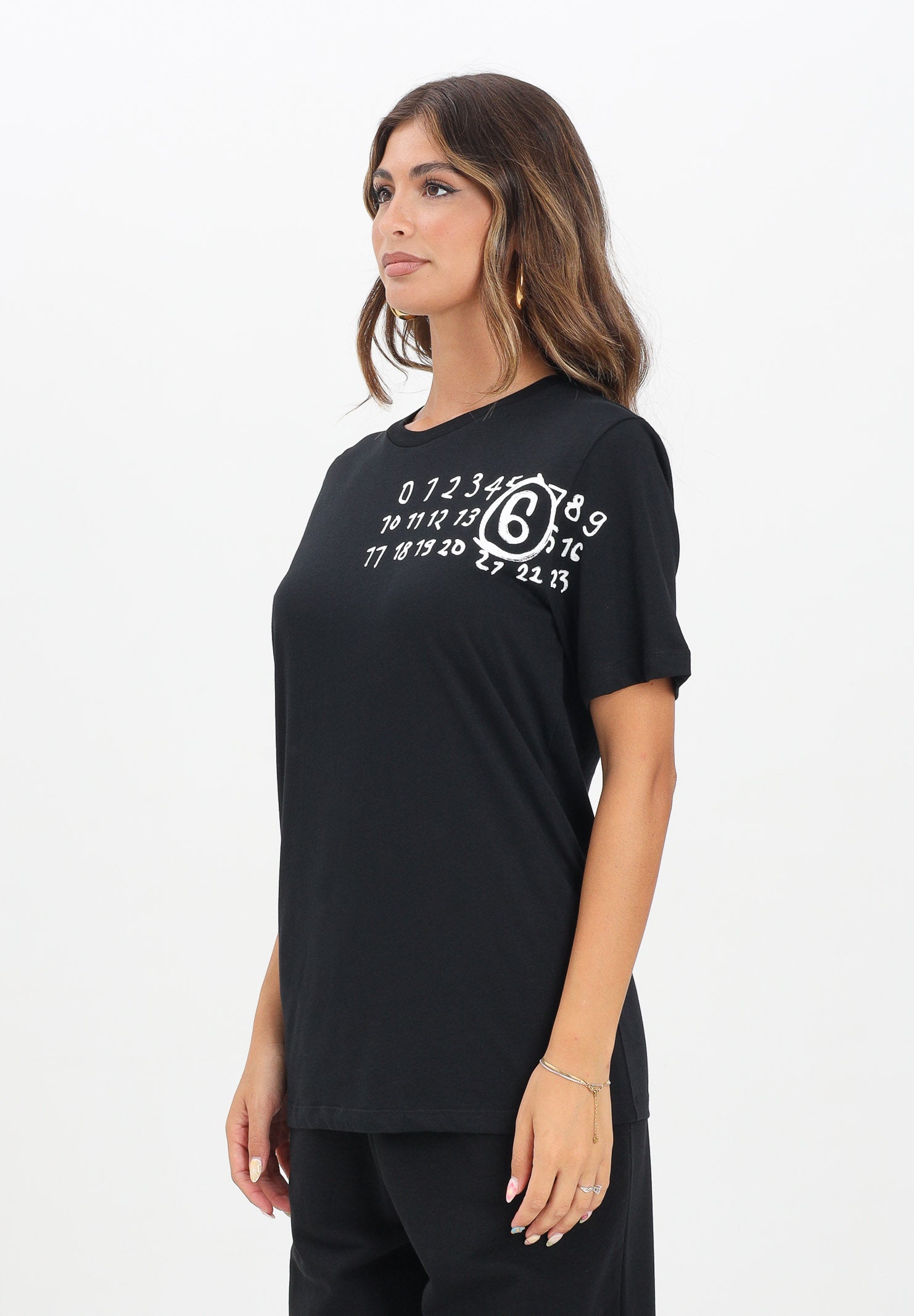 MAISON MARGIELA T-shirt a manica corta nera per donna, ragazzi e bambini arricchita da un logo Hand Written M60897MM02Y M6900 MAISON MARGIELA 