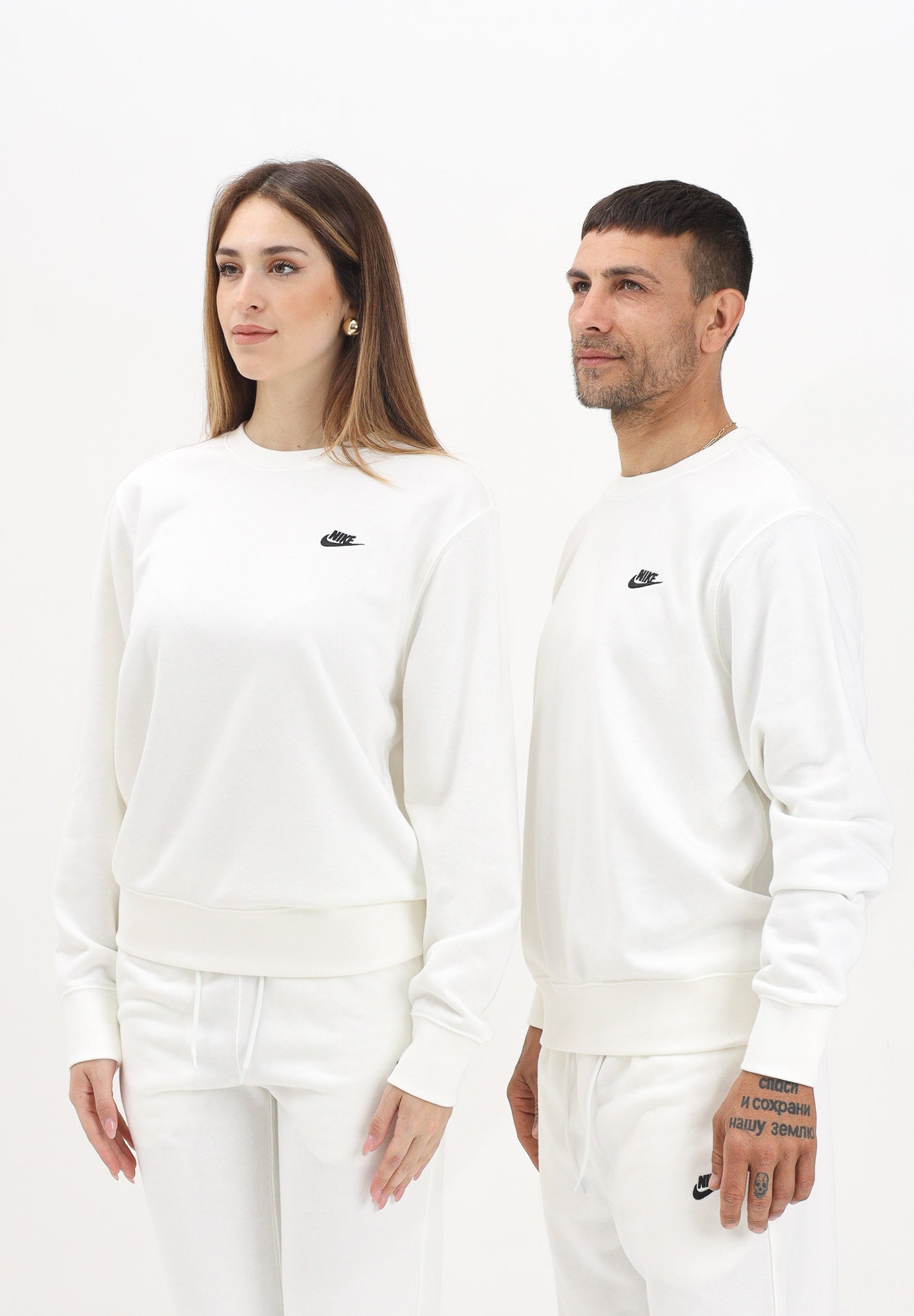 NIKE Felpa girocollo Nike Club bianca per uomo e donna FN3888 133 NIKE 
