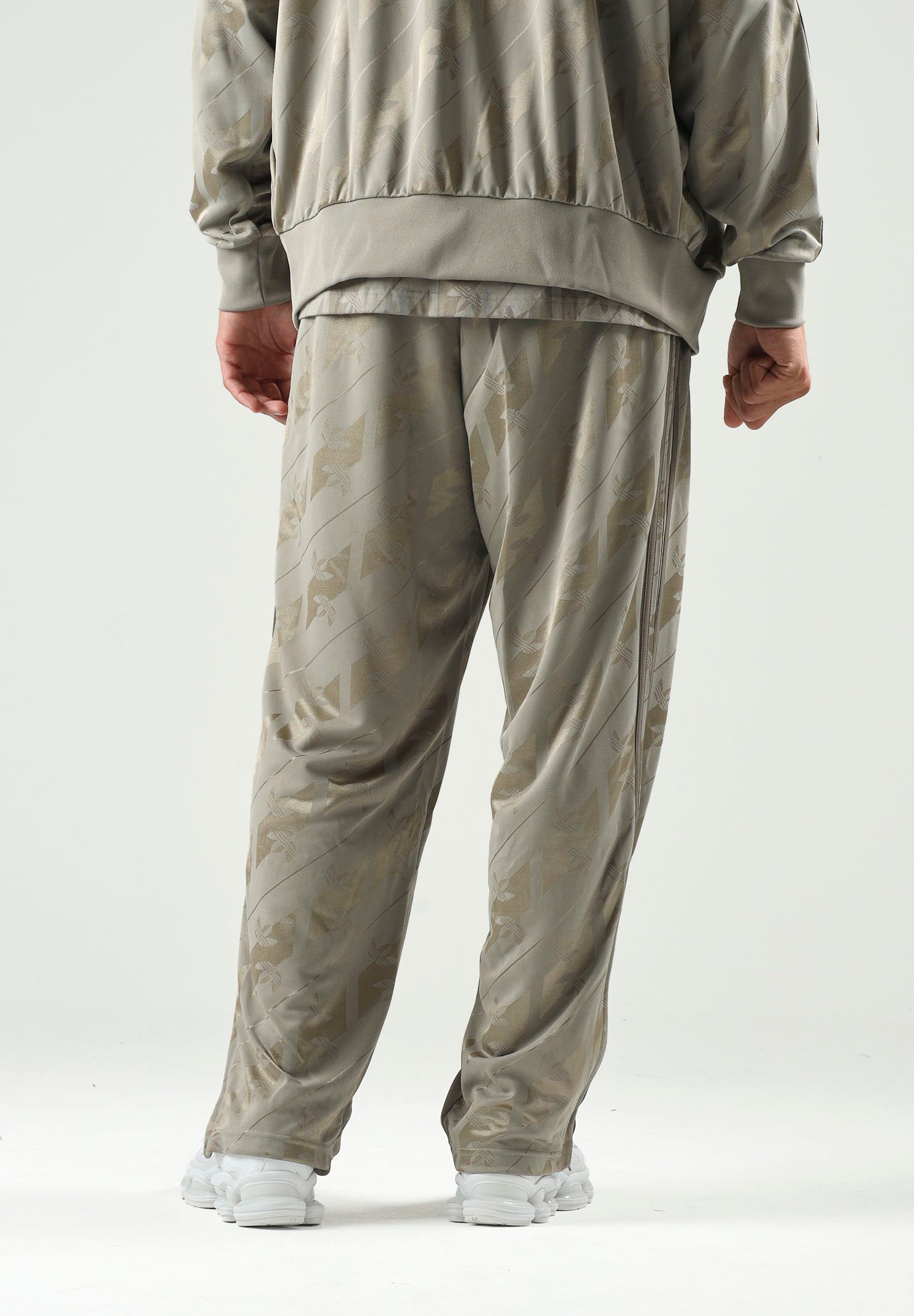 ADIDAS ORIGINALS Pantaloni TRACK PANTS MONOGRAM beige da uomo IA4541 . ADIDAS ORIGINALS 
