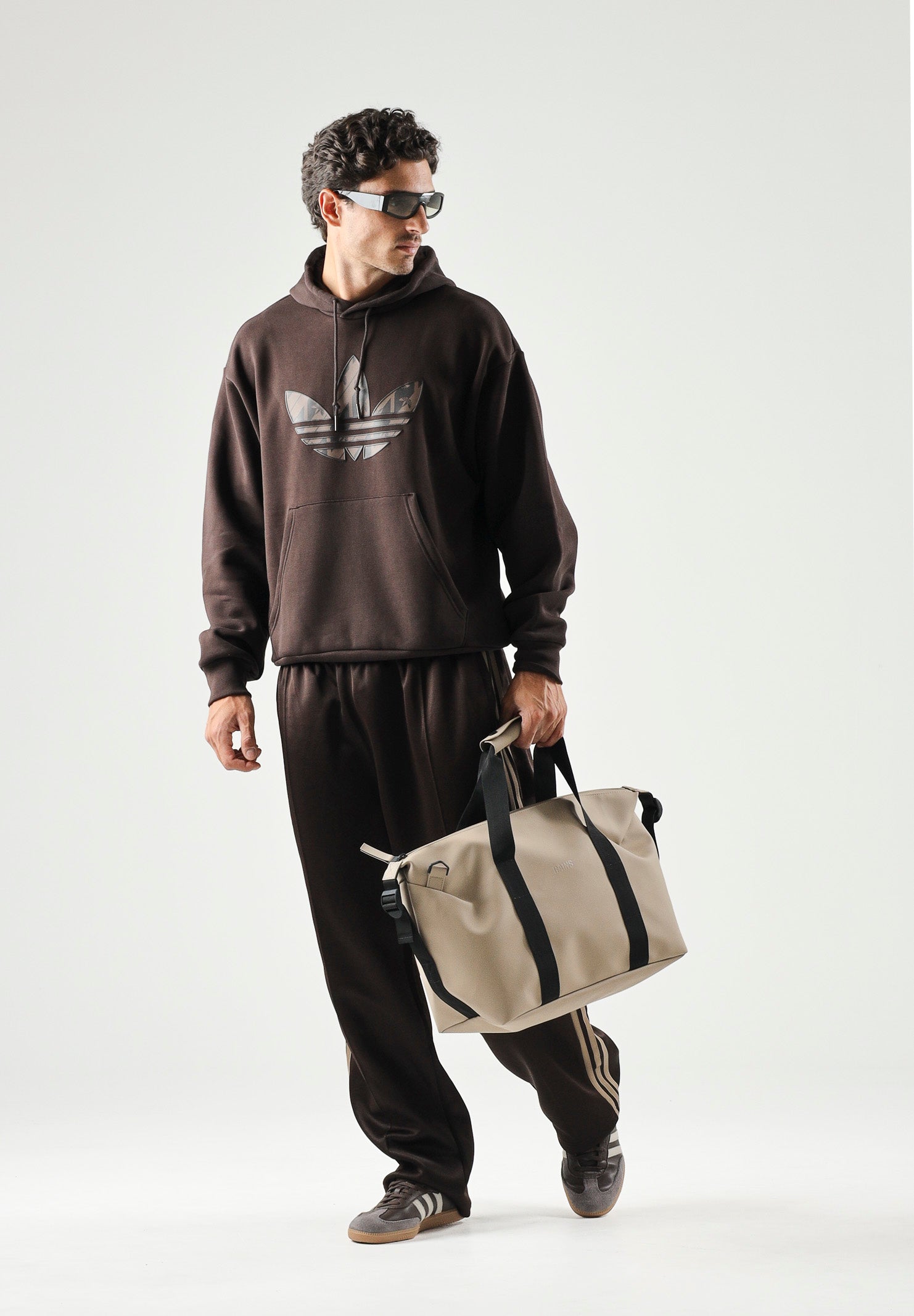 ADIDAS ORIGINALS Felpa con cappuccio MONO HOODED SWEAT Aucu marrone da uomo e donna IA4542 . ADIDAS ORIGINALS 