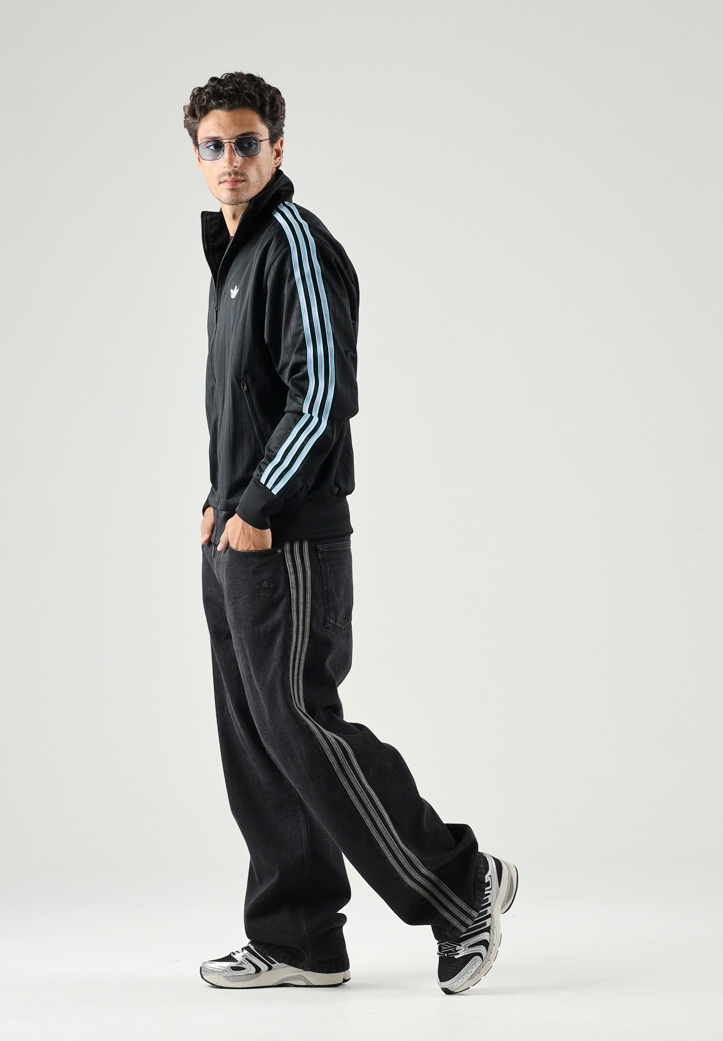 ADIDAS ORIGINALS Jeans CLASSIC STREET RELAXED da uomo IB6947 . ADIDAS ORIGINALS 