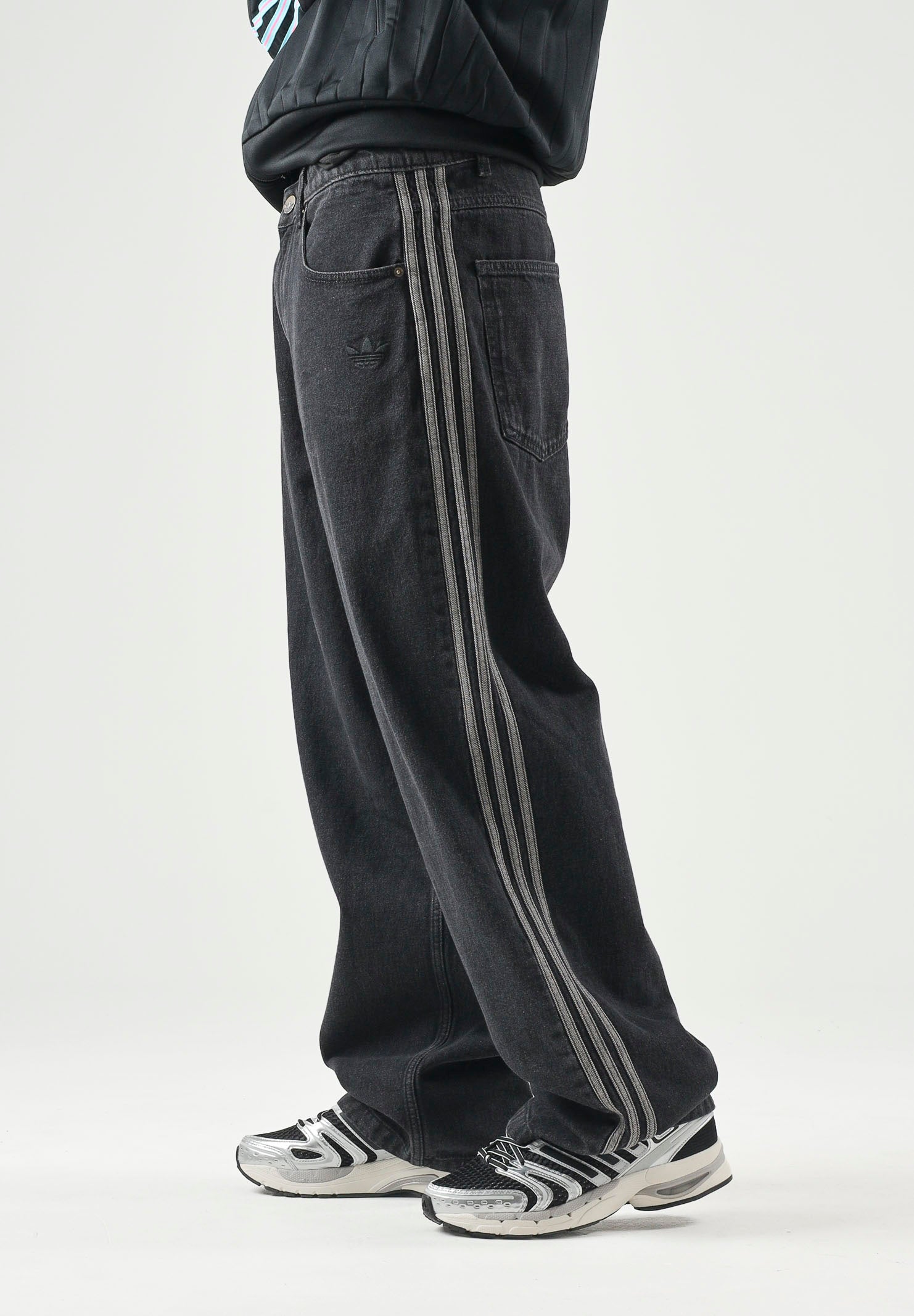 ADIDAS ORIGINALS Jeans CLASSIC STREET RELAXED da uomo IB6947 . ADIDAS ORIGINALS 