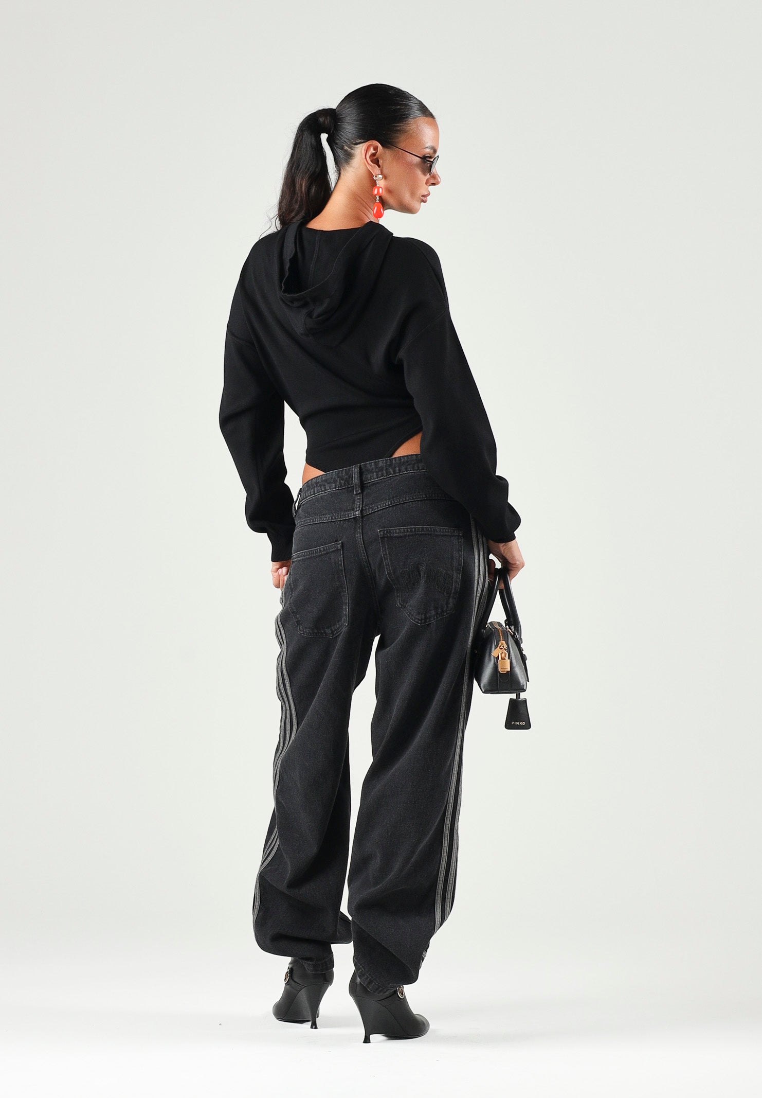 ADIDAS ORIGINALS Jeans CLASSIC STREET RELAXED da uomo e da donna IB6947 . ADIDAS ORIGINALS 