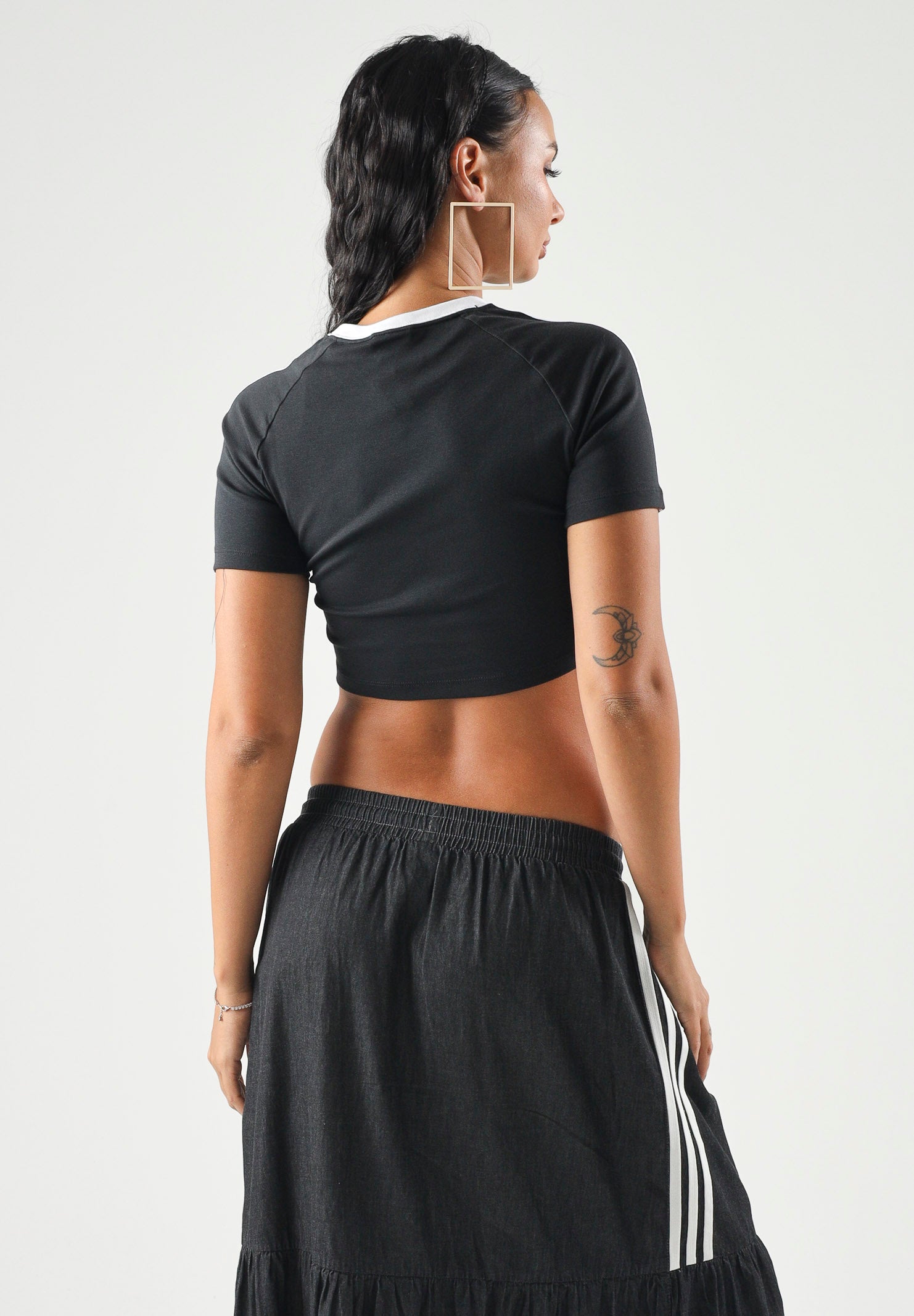 ADIDAS ORIGINALS T-shirt a manica corta 3-Stripes nera da donna IU2532 . ADIDAS ORIGINALS 
