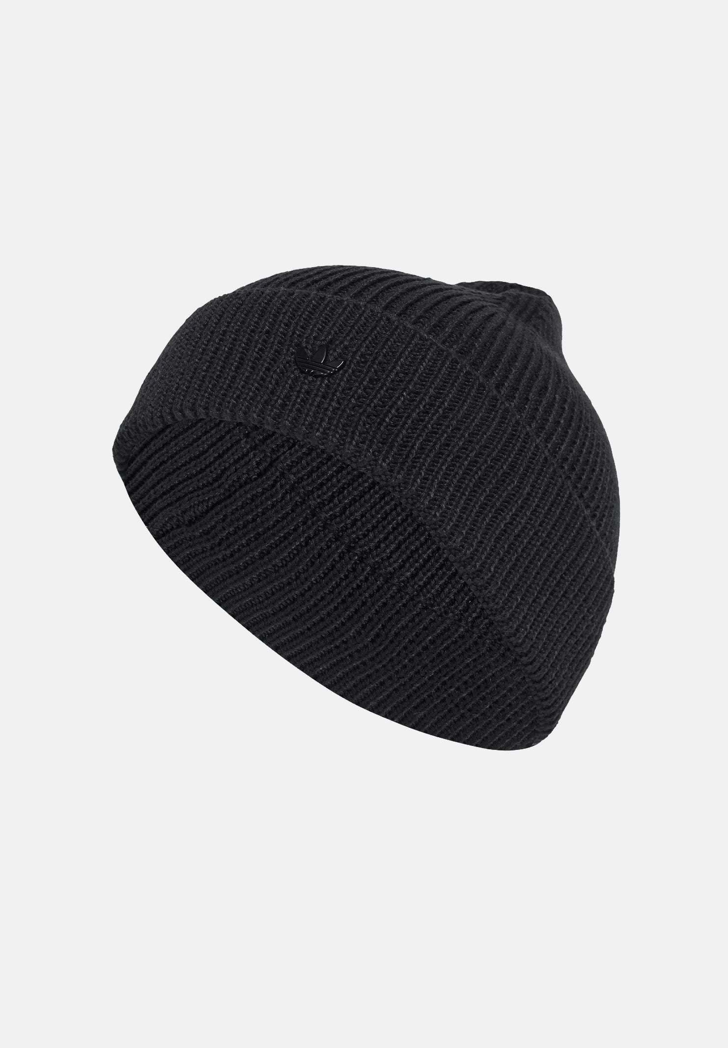 ADIDAS ORIGINALS Cappello EVERYDAY ICONS BEANIE WITH TONAL METAL TREFOIL Black nero unisex. JW7990 . ADIDAS ORIGINALS 
