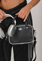 ADIDAS ORIGINALS Borsa ADICOLOR XS BAG Black nero donna. JX7872 . ADIDAS ORIGINALS 