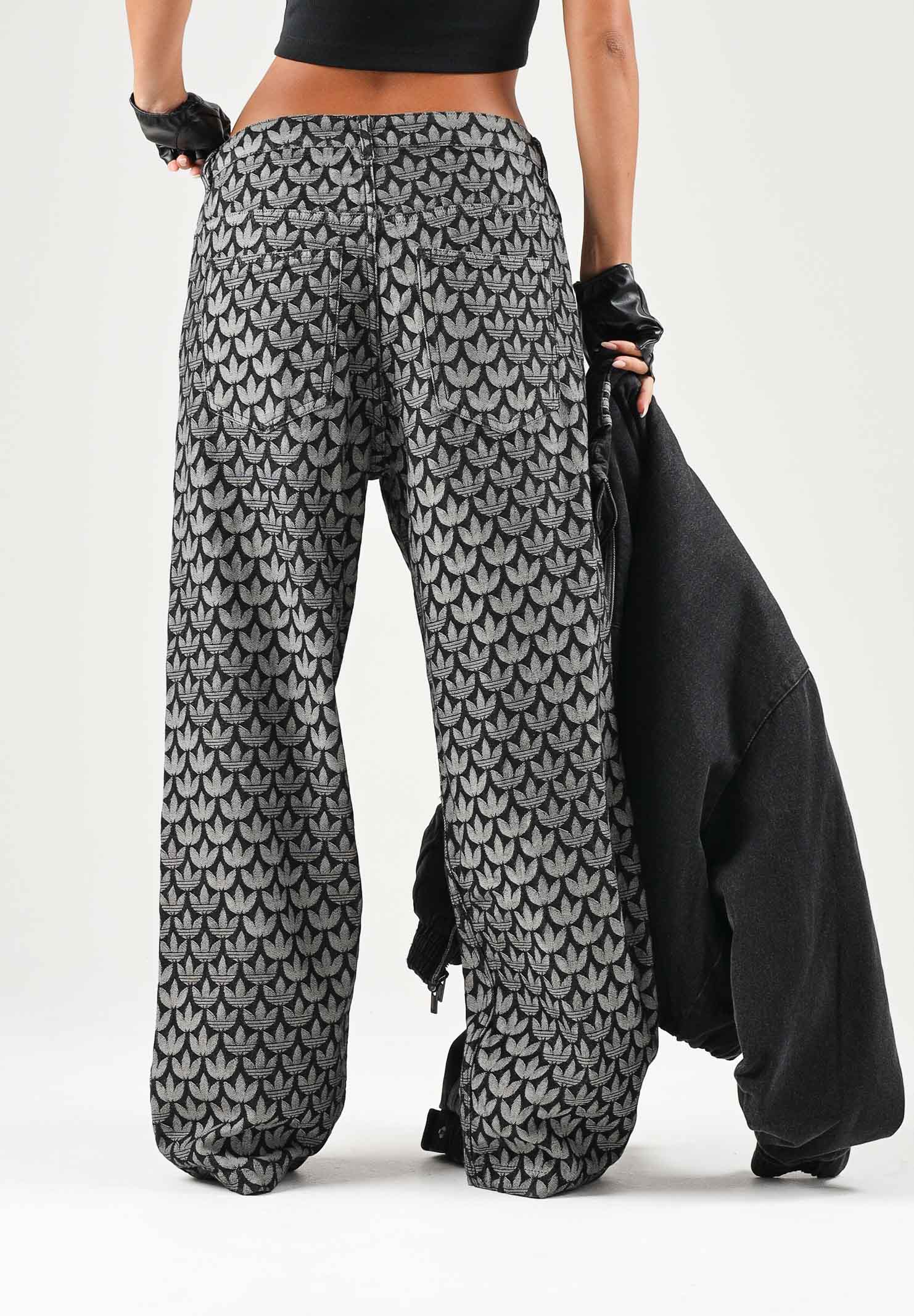 ADIDAS ORGINALS Jeans DENIM LOOSE MONOGRAM in denim nero per uomo e donna KC6380 . ADIDAS ORIGINALS 