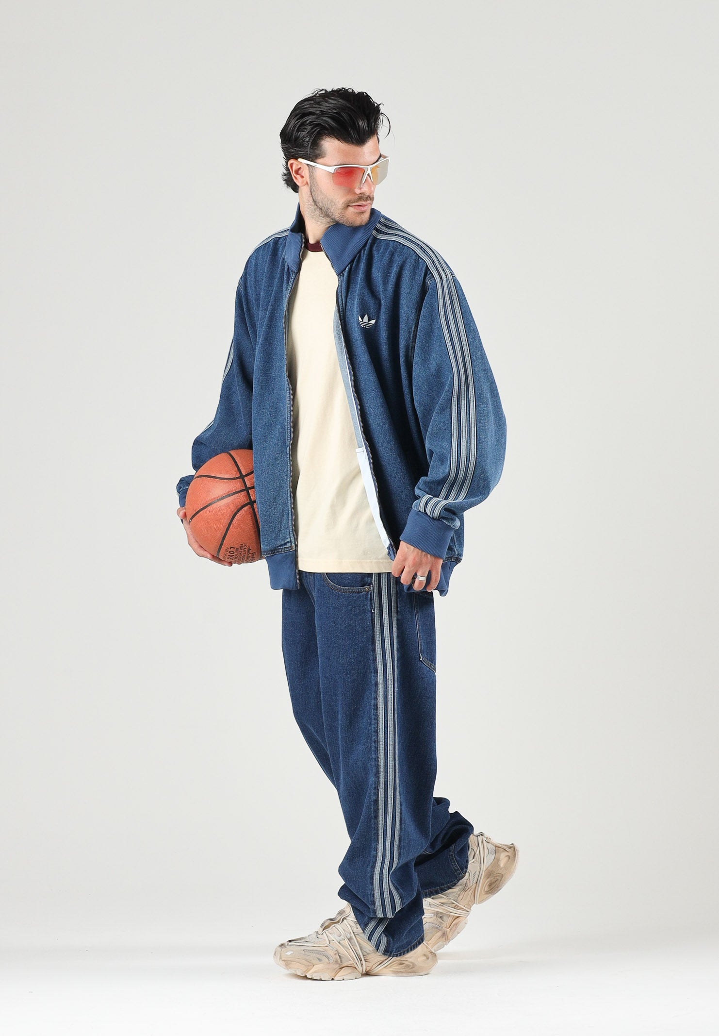 ADIDAS ORIGINALS Jeans Firebird Adicolor in denim medio da uomo KD1499 . ADIDAS ORIGINALS 