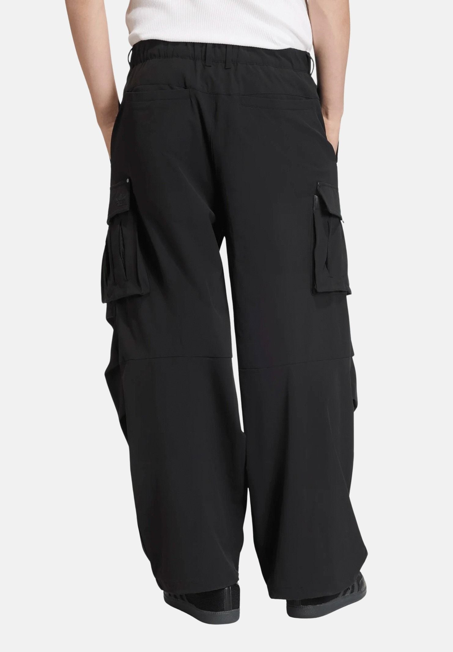 ADIDAS ORIGINALS Pantaloni UTILITY CARGO PREMIUM ESSENTIALS Black, da uomo KD2780 . ADIDAS ORIGINALS 