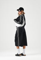ADIDAS ORIGINALS Bermuda Firebird in denim nero da donna con iconiche 3-stripes KD2916 . ADIDAS ORIGINALS 