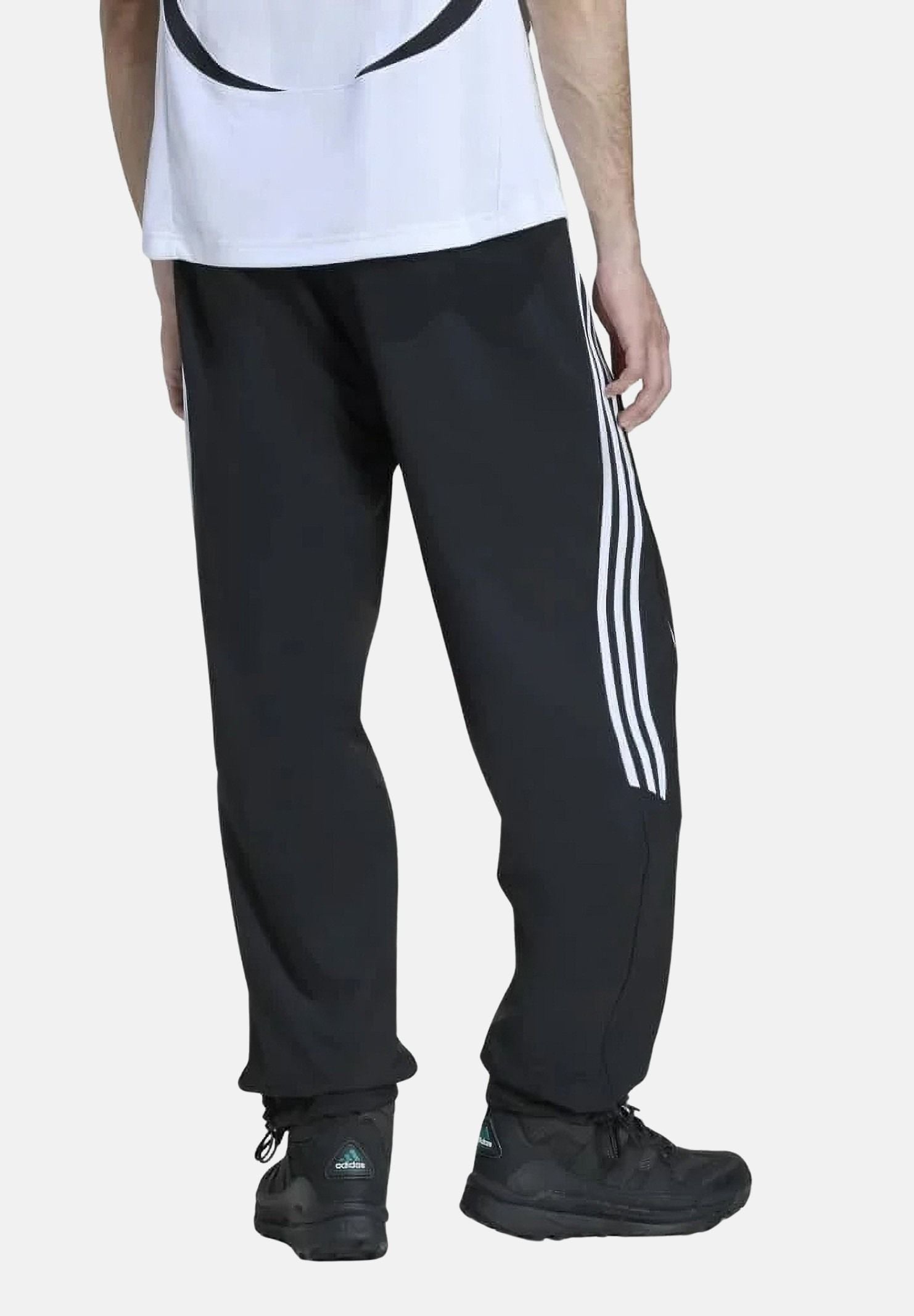 ADIDAS ORIGINALS Pantalone sportivo Teamgeist Adicolor nero da uomo KD5863 . ADIDAS ORIGINALS 