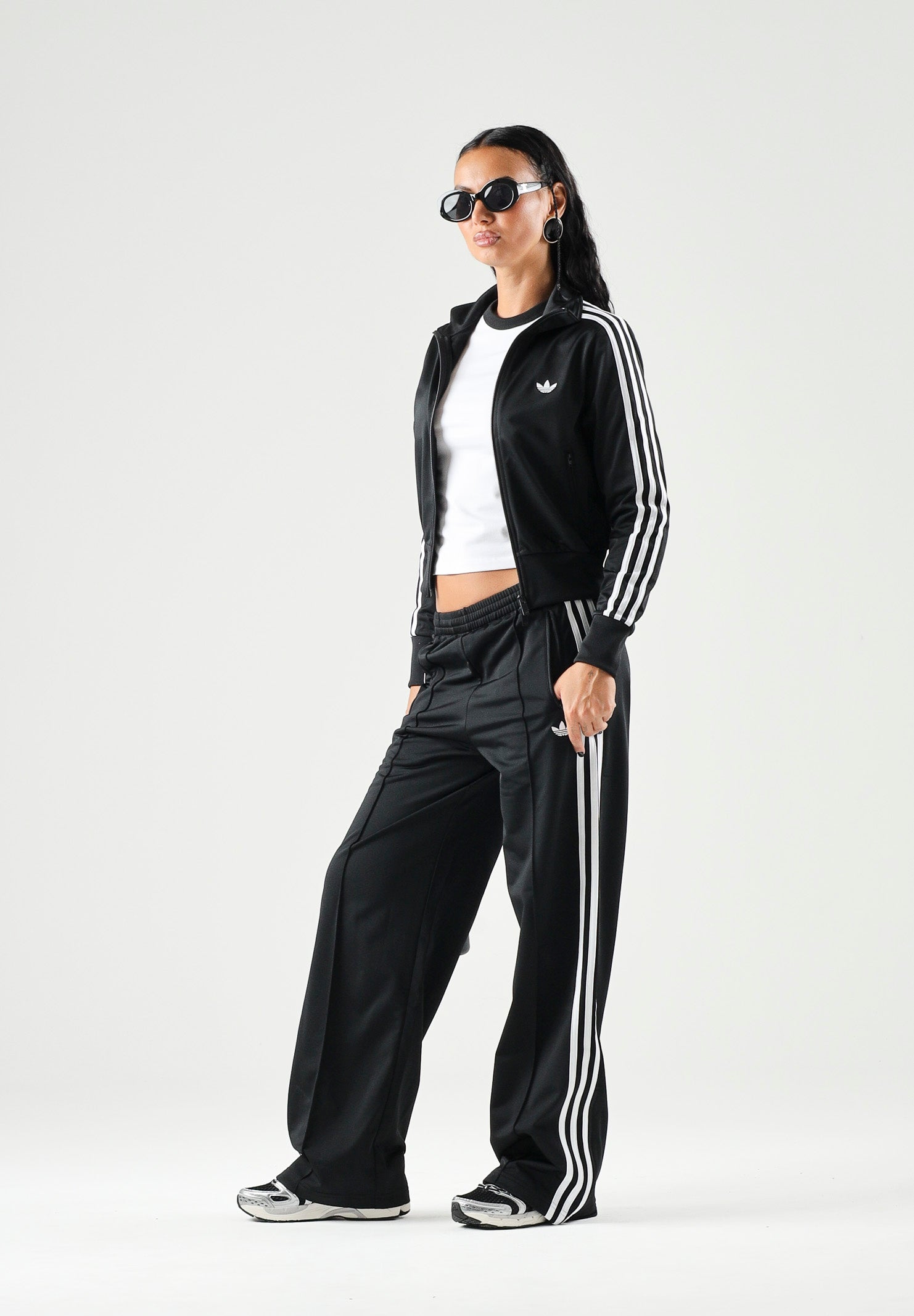 ADIDAS ORIGINALS Pantaloni Fiirebird  colore basico nero, donna KD7976 . ADIDAS ORIGINALS 