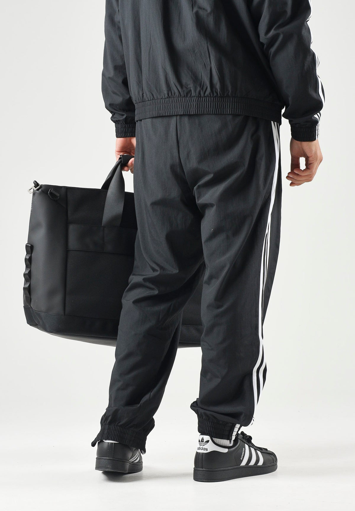 ADIDAS ORIGINALS Pantaloni sportivi FIREBIRD WOVEN neri da uomo KE1371 . ADIDAS ORIGINALS 