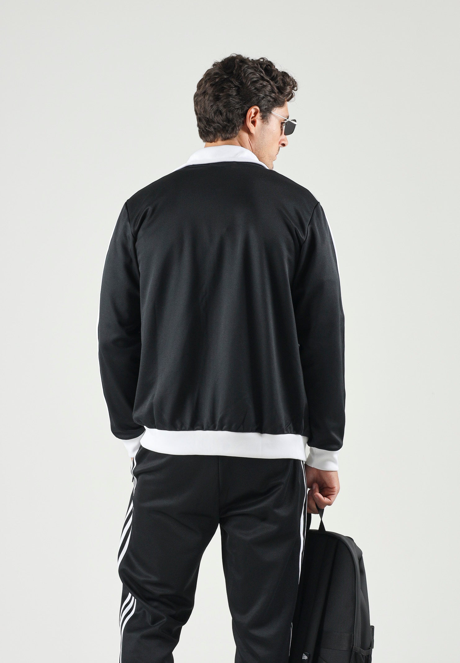 ADIDAS ORIGINALS Felpa con zip CLASSIC TRACK TOP Black, da uomo KE3527 . ADIDAS ORIGINALS 