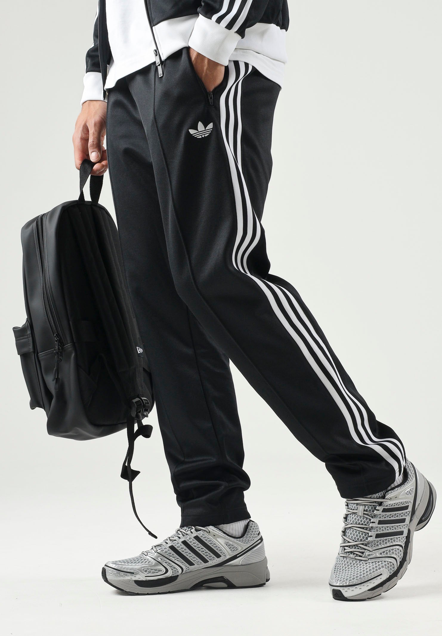 ADIDAS ORIGINALS Pantaloni sportivi da uomo KE3530 . ADIDAS ORIGINALS 