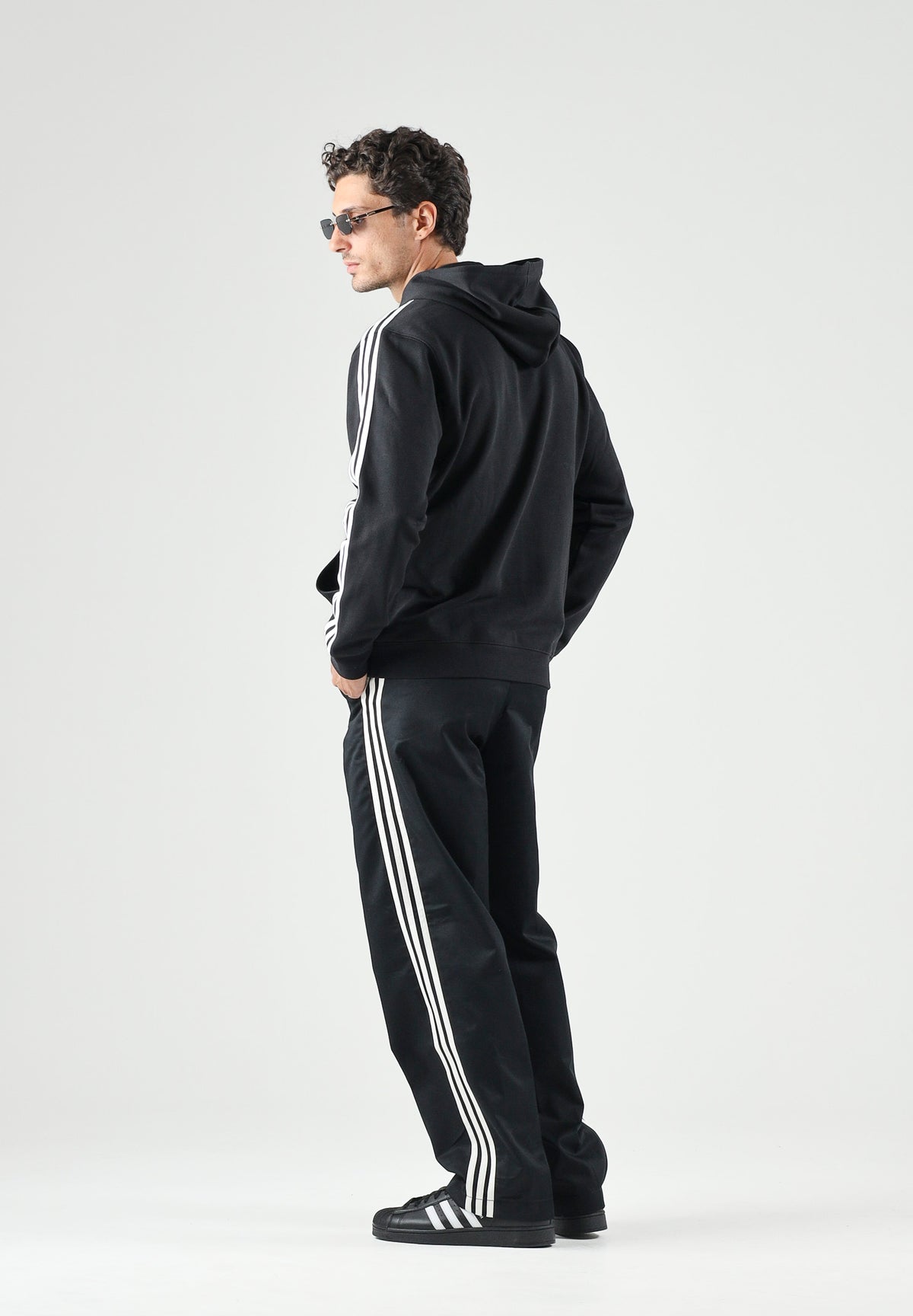 ADIDAS ORIGINALS Felpa con cappuccio HOODIE 3 STRIPES Black, nero, uomo. KE3557 . ADIDAS ORIGINALS 