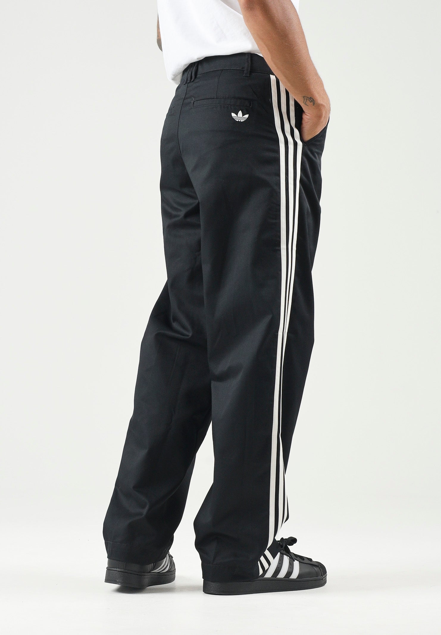 ADIDAS ORIGINALS Pantaloni  PLEATED 3 stripes per uomo e donna KE4177 . ADIDAS ORIGINALS 