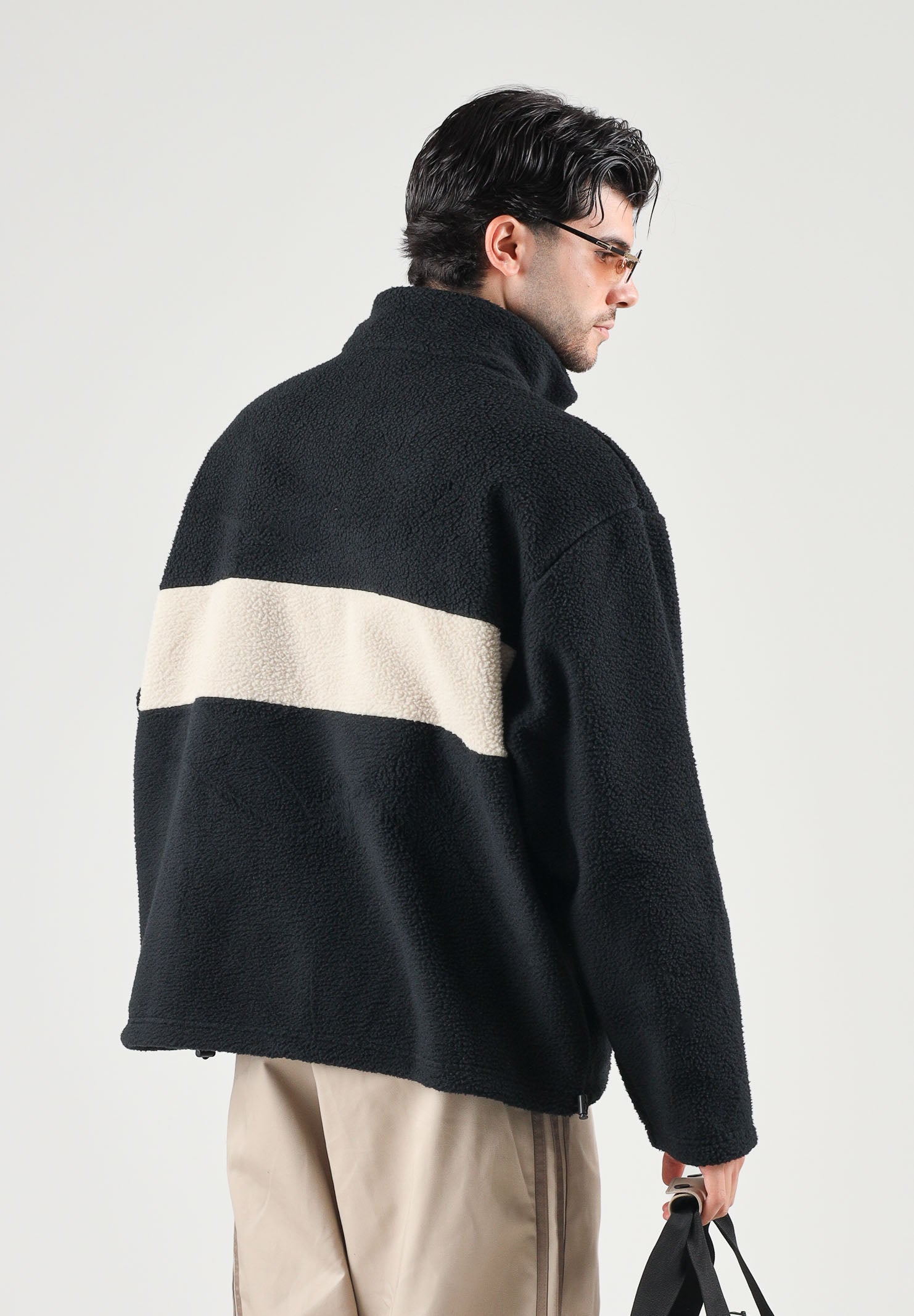 ADIDAS ORIGINALS Pullover mezza zip in pile nero per uomo e donna con mini logo trefoil iconico KG9164 . ADIDAS ORIGINALS 