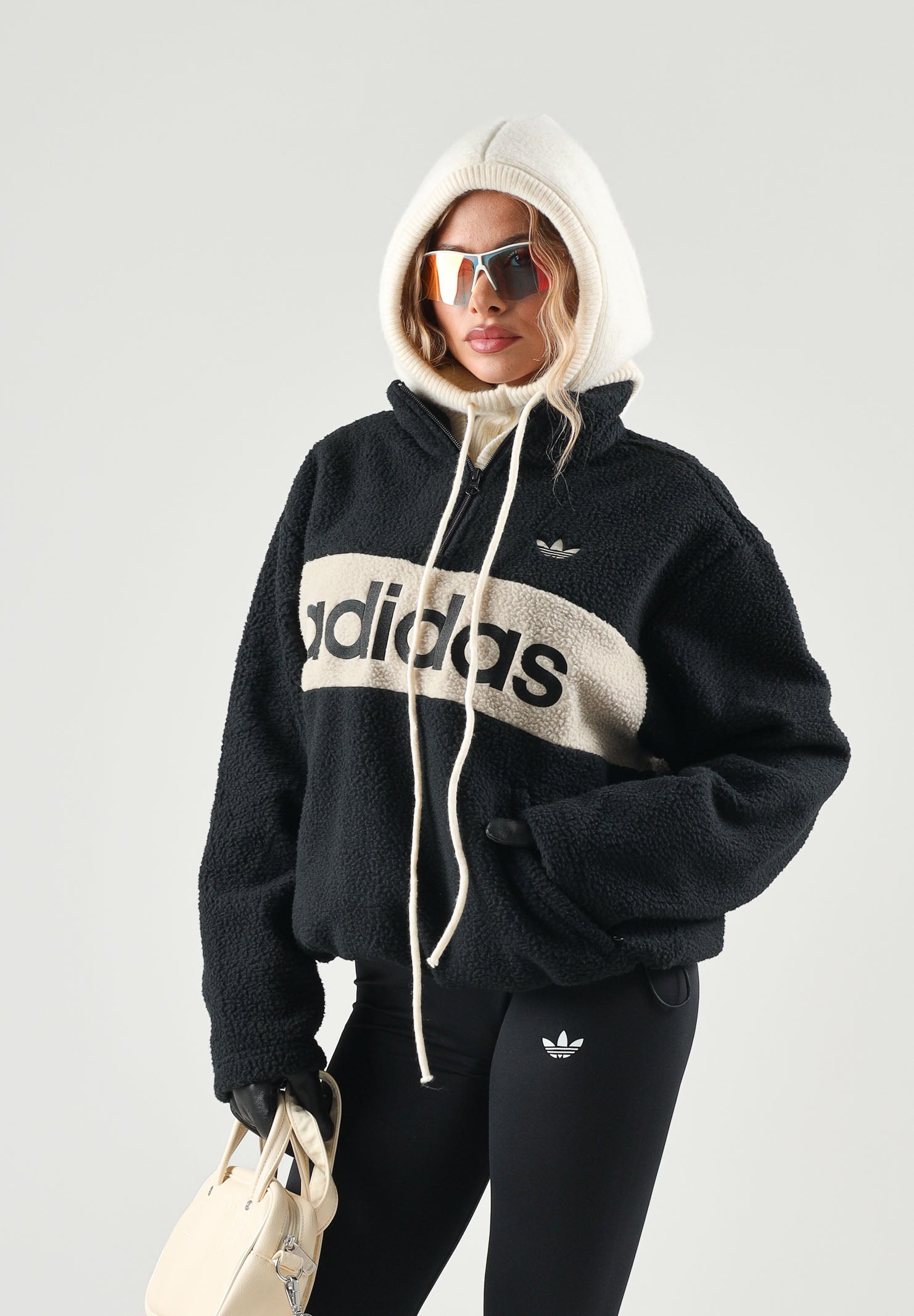 ADIDAS ORIGINALS Pullover mezza zip in pile nero per uomo e donna con mini logo trefoil iconico KG9164 . ADIDAS ORIGINALS 