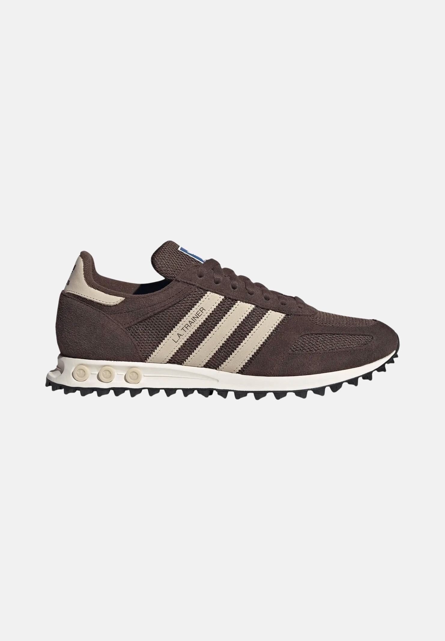 ADIDAS ORIGINALS Sneakers LA TRAINER OG marrone e bianca da uomocon strisce laterali a contrasto KH9679 . ADIDAS ORIGINALS 