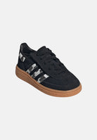 ADIDAS ORIGINALS Sneakers HANDBALL SPEZIAL nere da neonato con dettagli stampati e suola flessibile in gomma KI5650 . ADIDAS ORIGINALS 