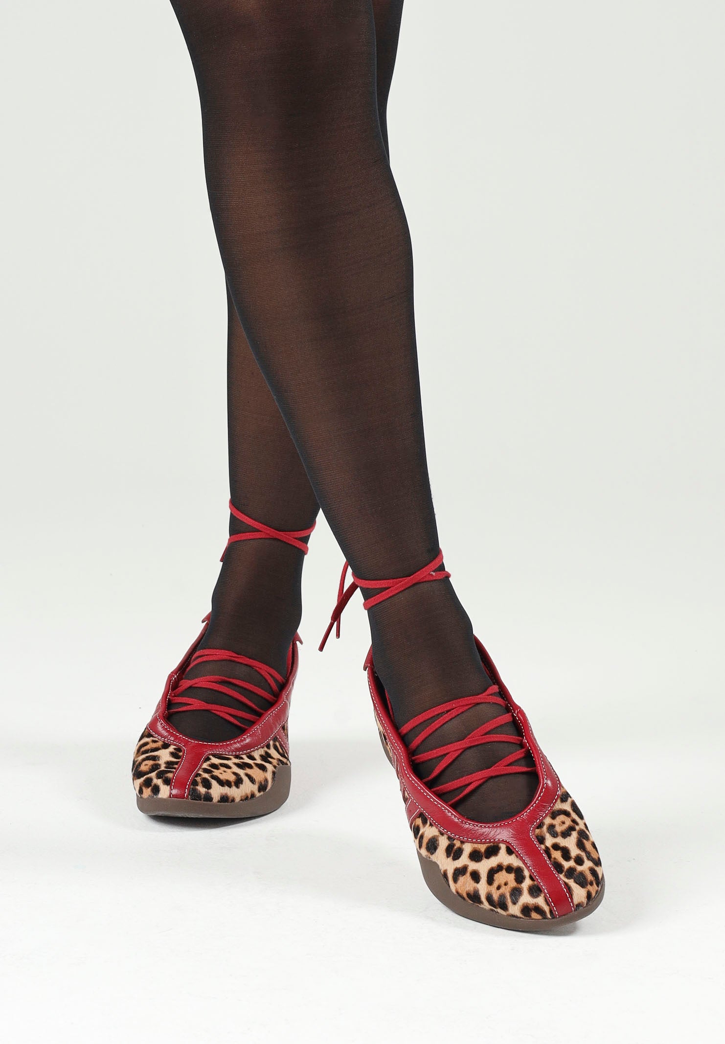 ADIDAS ORIGINALS Sneakers-ballerine TAEKWONDO BALLET rosse e leopardate da donna con cinturino KJ0647 . ADIDAS ORIGINALS 