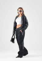 ADIDAS ORIGINALS Giubbotto in eco-pelle SST nero da donna con chiusura full zip e tasche laterali. KQ6433 . ADIDAS ORIGINALS 