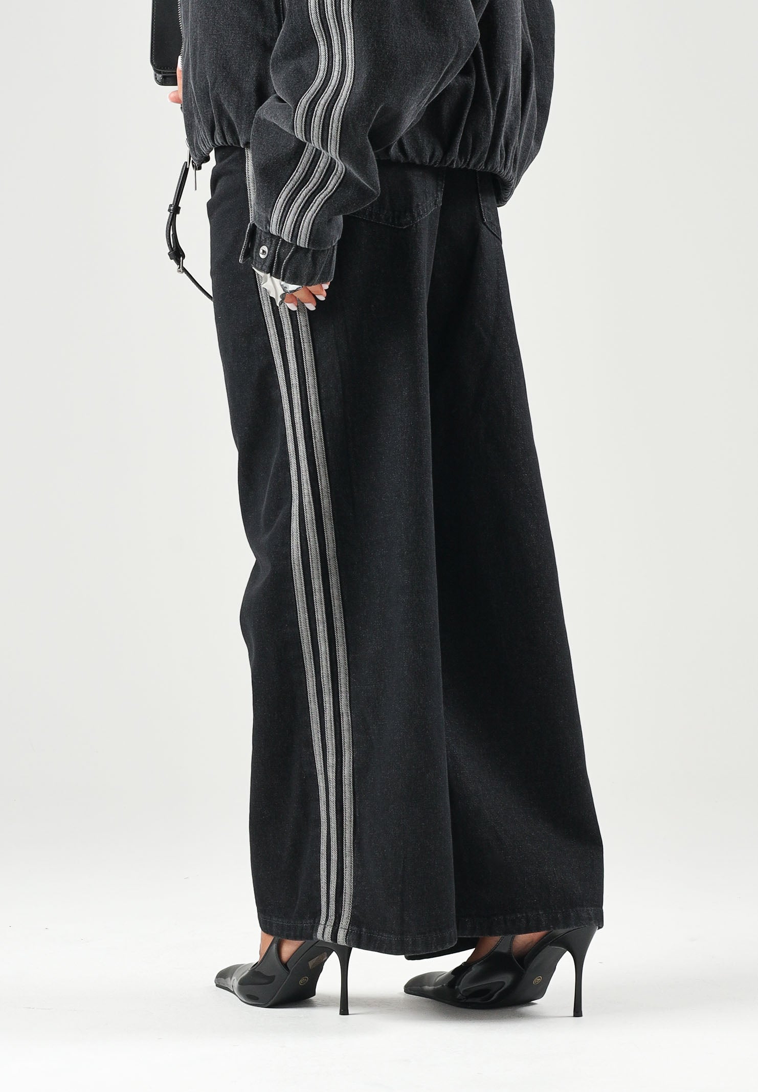 ADIDAS ORIGINALS Jeans ADICOLOR DENIM WIDE LEG nero da donna con design a gamba larga e cuciture classiche KQ6469 . ADIDAS ORIGINALS 