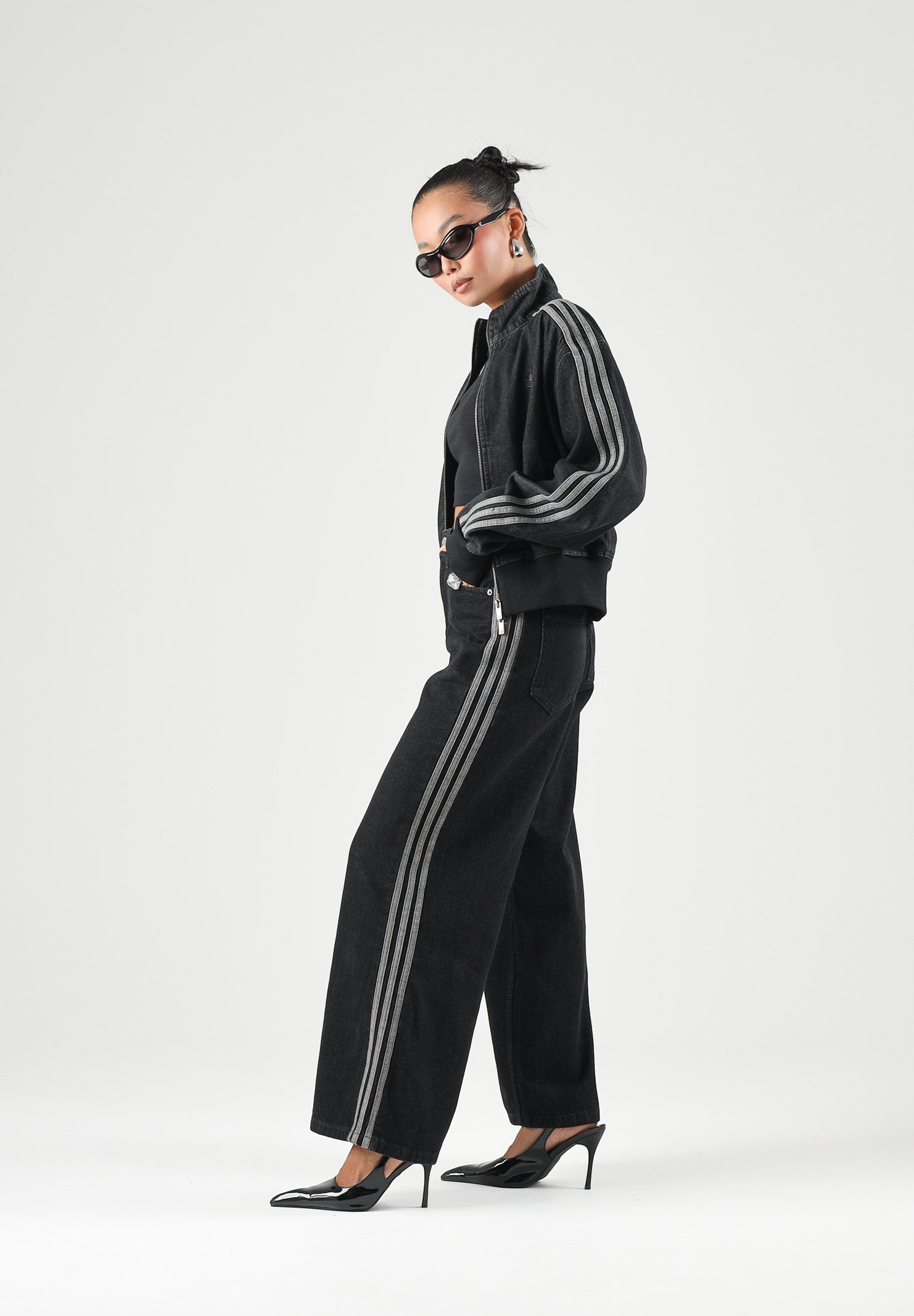 ADIDAS ORIGINALS Jeans ADICOLOR DENIM WIDE LEG nero da donna con design a gamba larga e cuciture classiche KQ6469 . ADIDAS ORIGINALS 