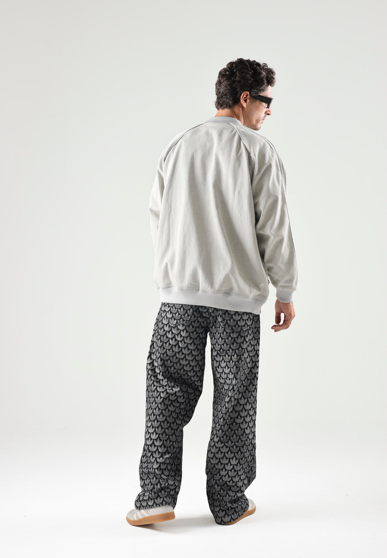 ADIDAS ORIGINALS Giacca SST OVERSIZED DENIM grigio chiaro da donna in tinta unita KQ6472 . ADIDAS ORIGINALS 