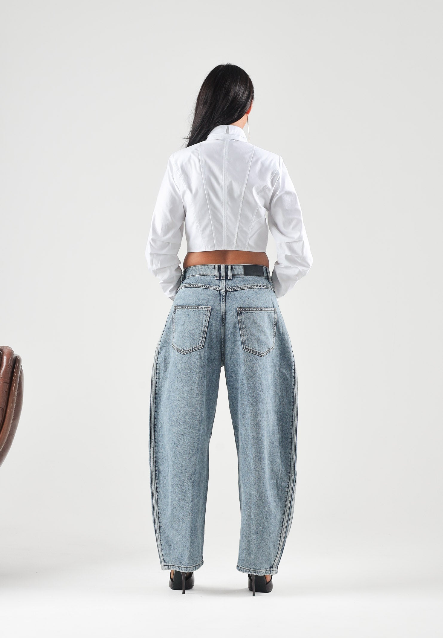 ADIDAS ORIGINALS Jeans WIDE LEG denim azzurro per donna con vestibilità ampia e bande laterali a contrasto. KQ6476 . ADIDAS ORIGINALS 