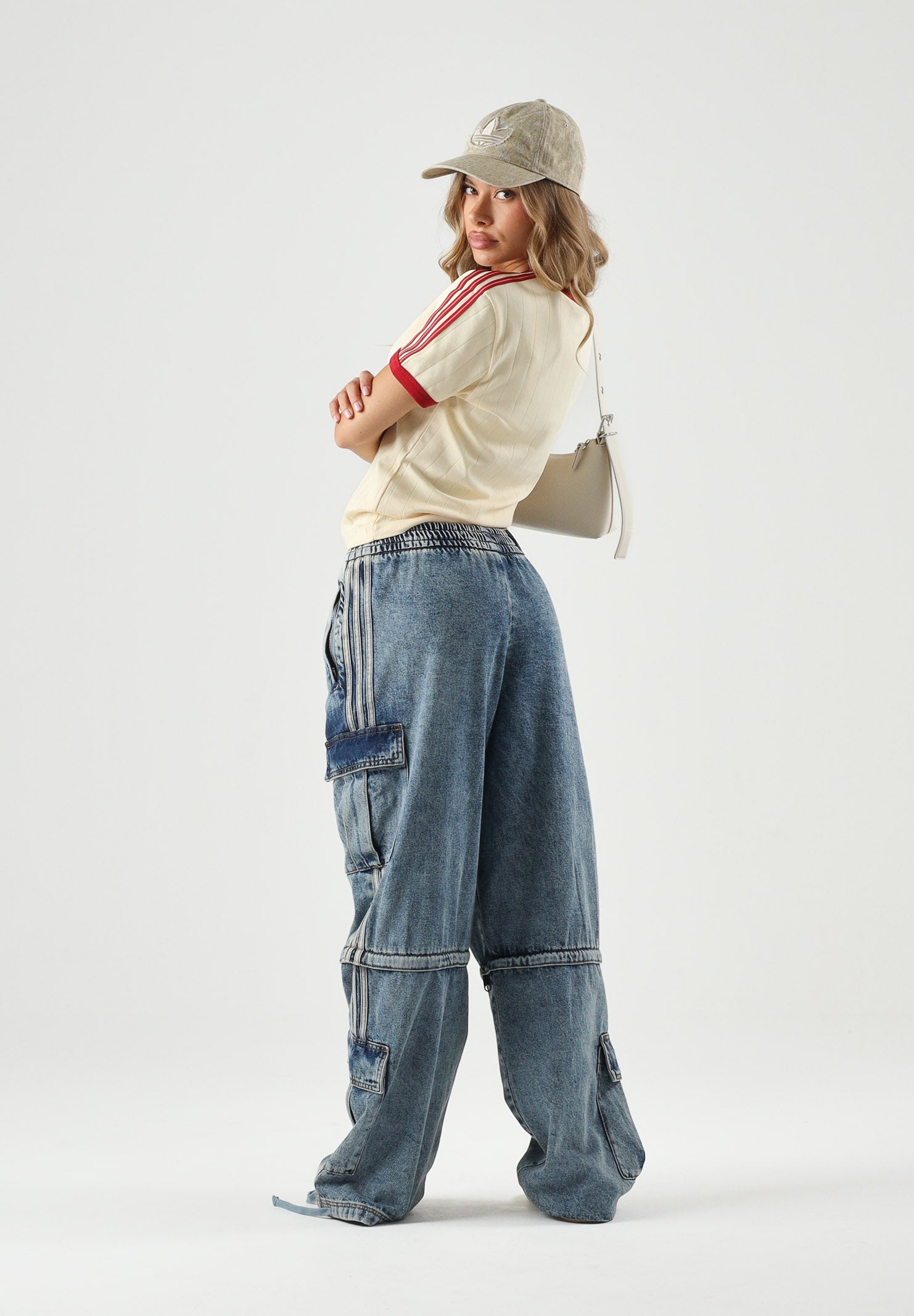 ADIDAS ORIGINALS Jeans cargo Blue blu da uomo e donna con tasche applicate KQ6479 . ADIDAS ORIGINALS 