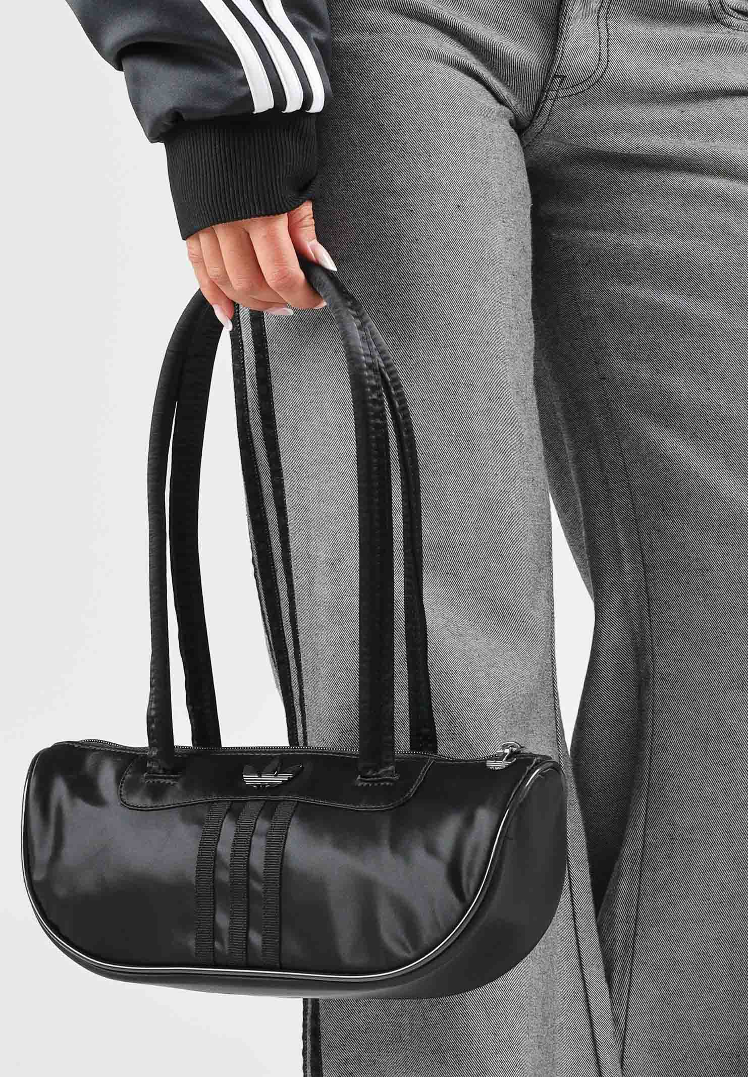 ADIDAS ORIGINALS Borsa bowling in raso nera da donna. KQ6807 . ADIDAS ORIGINALS 