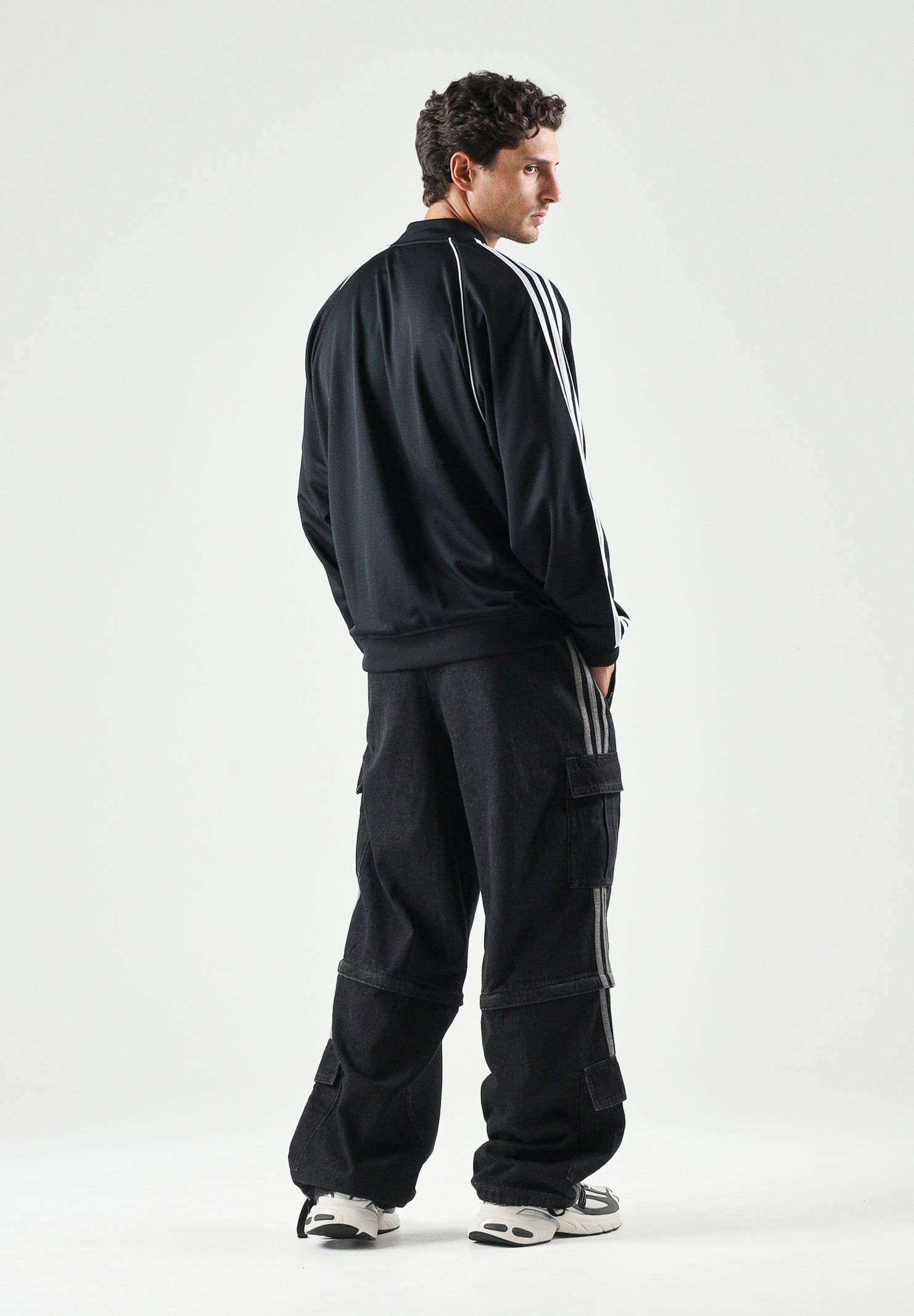 ADIDAS ORIGINALS Felpa con zip SST Adicolor Classics Tracktop black nero, colore basico nero, uomo. KR1374 . ADIDAS ORIGINALS 
