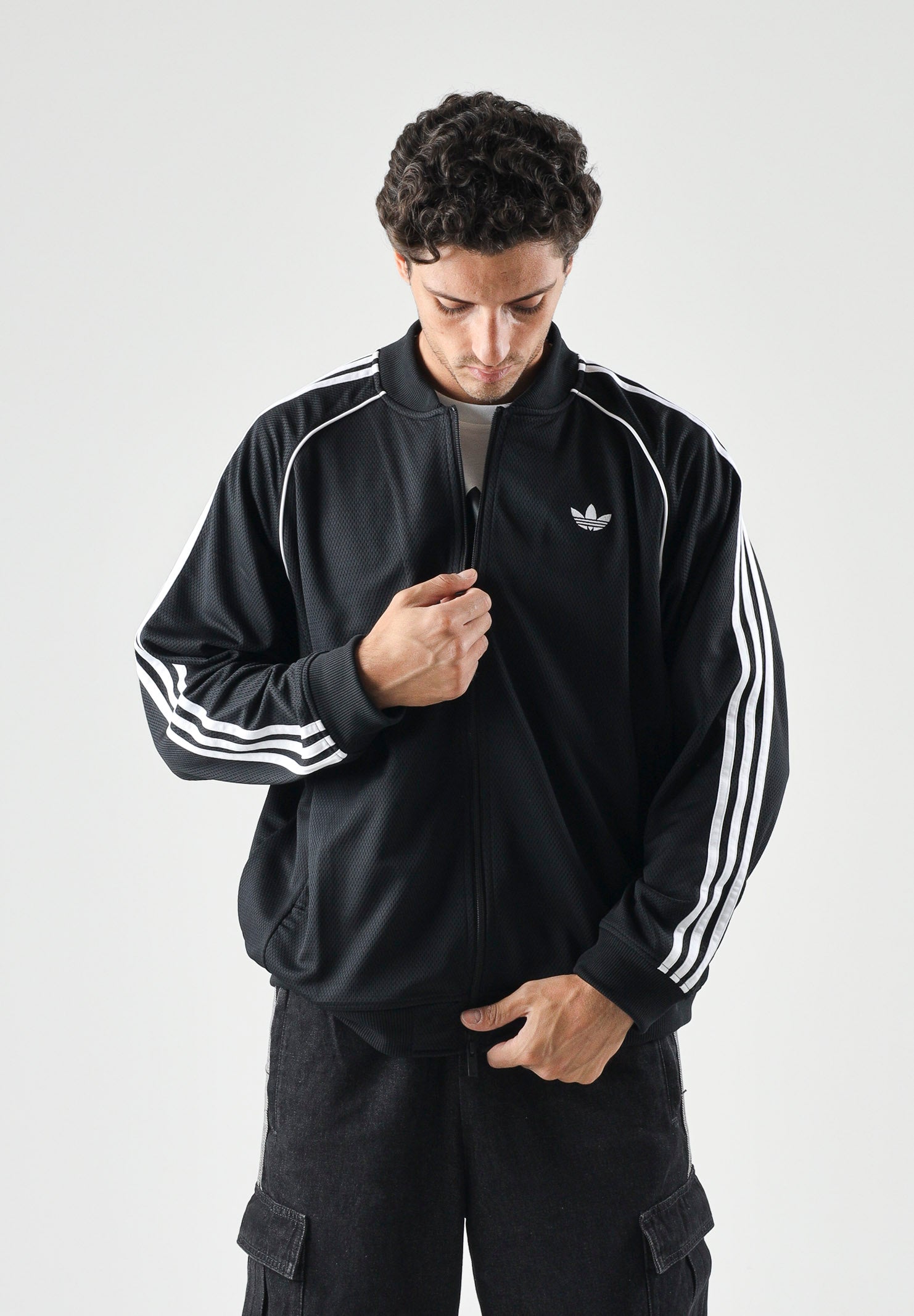 ADIDAS ORIGINALS Felpa con zip SST Adicolor Classics Tracktop black nero, colore basico nero, uomo. KR1374 . ADIDAS ORIGINALS 