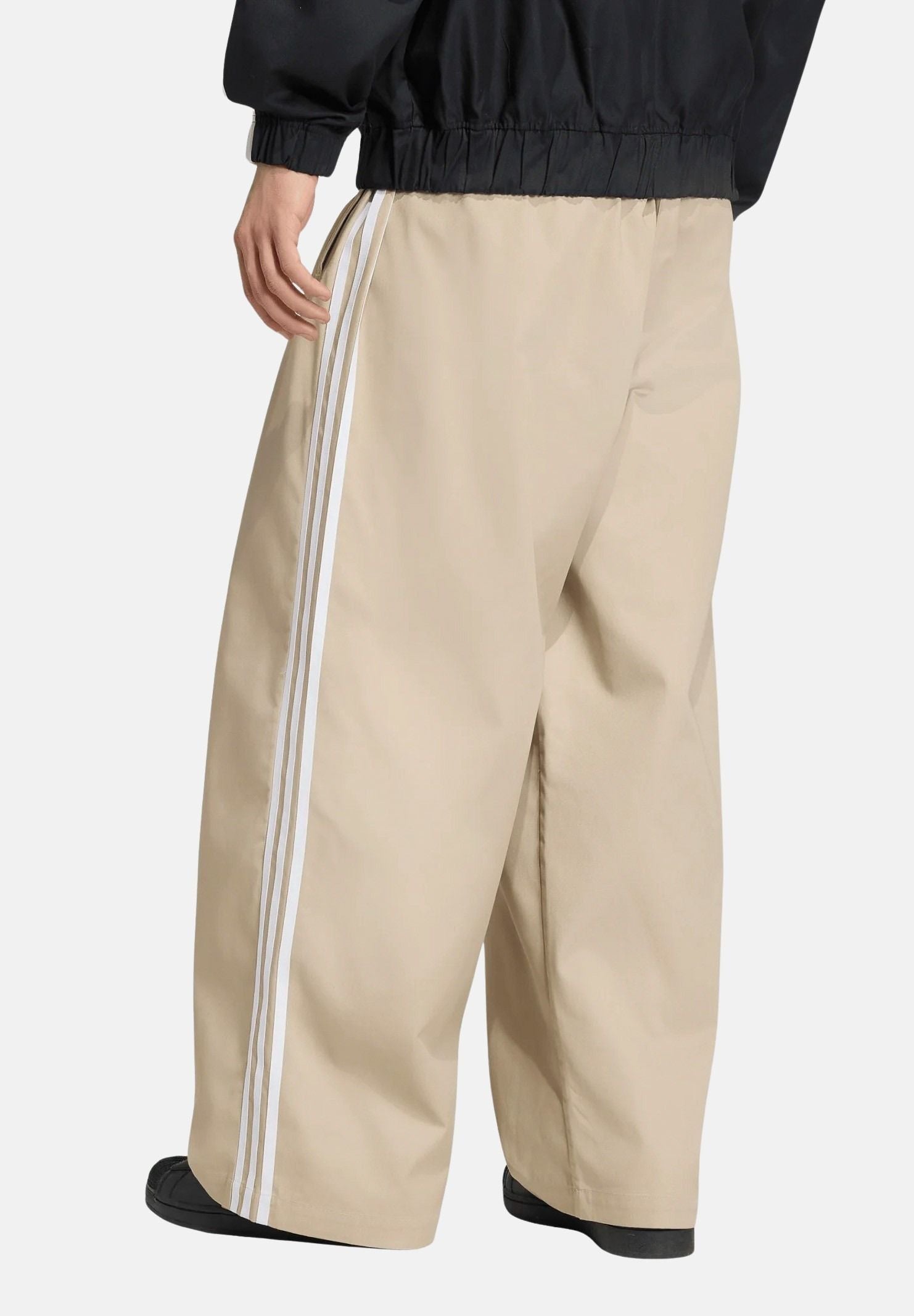 ADIDAS ORIGINALS Pantaloni ADICOLOR SST COTTON TWILL PANTS Khaki Three, beige,da uomo KR1385 . ADIDAS ORIGINALS 
