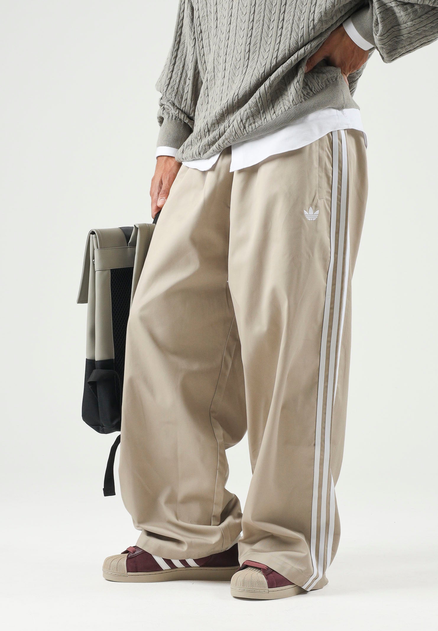 ADIDAS ORIGINALS Pantaloni ADICOLOR SST COTTON TWILL PANTS Khaki Three, beige,da uomo KR1385 . ADIDAS ORIGINALS 