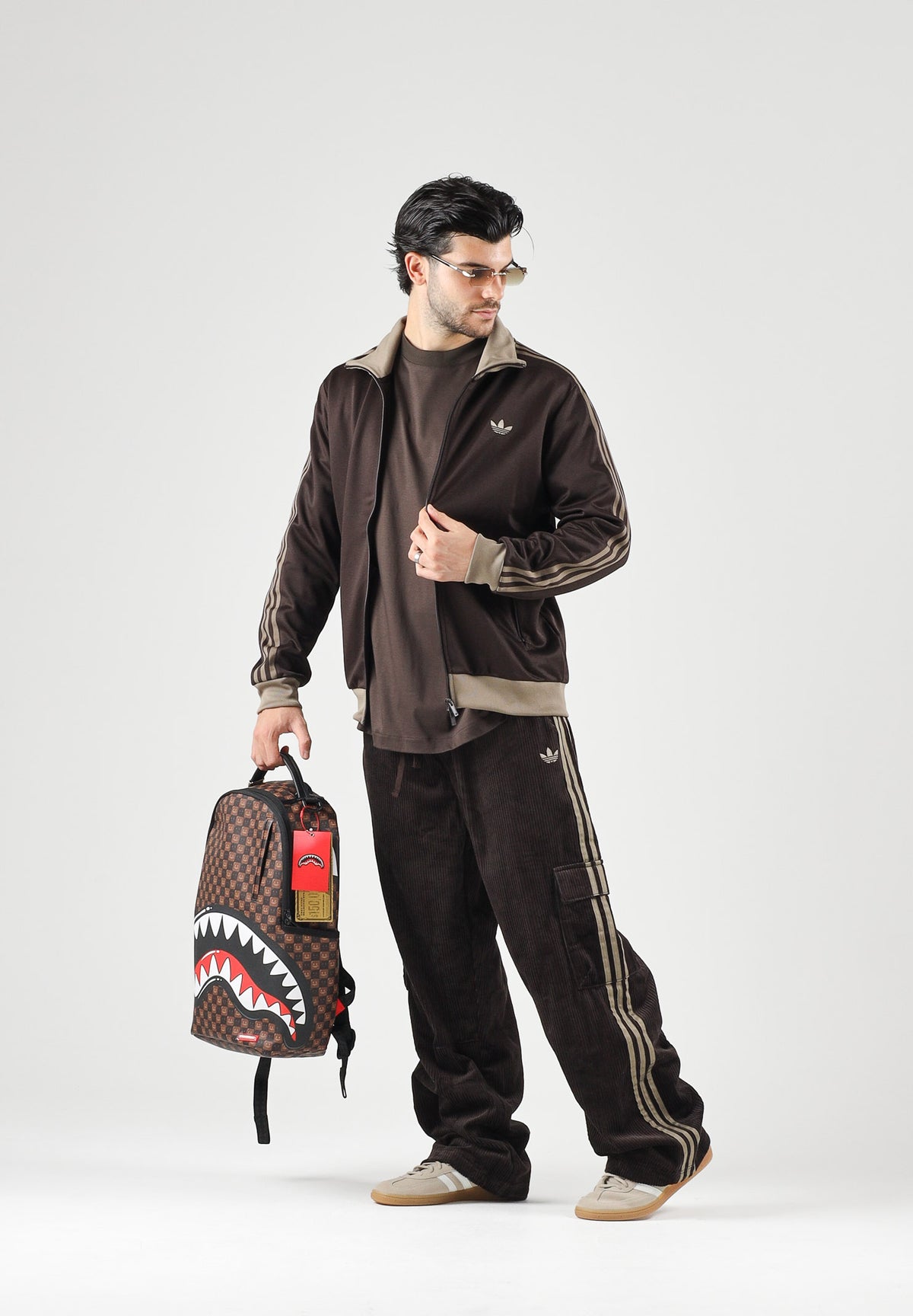 ADIDAS ORIGINALS Jeans cargo marrone/coffe per uomo e donna KR1405 . ADIDAS ORIGINALS 